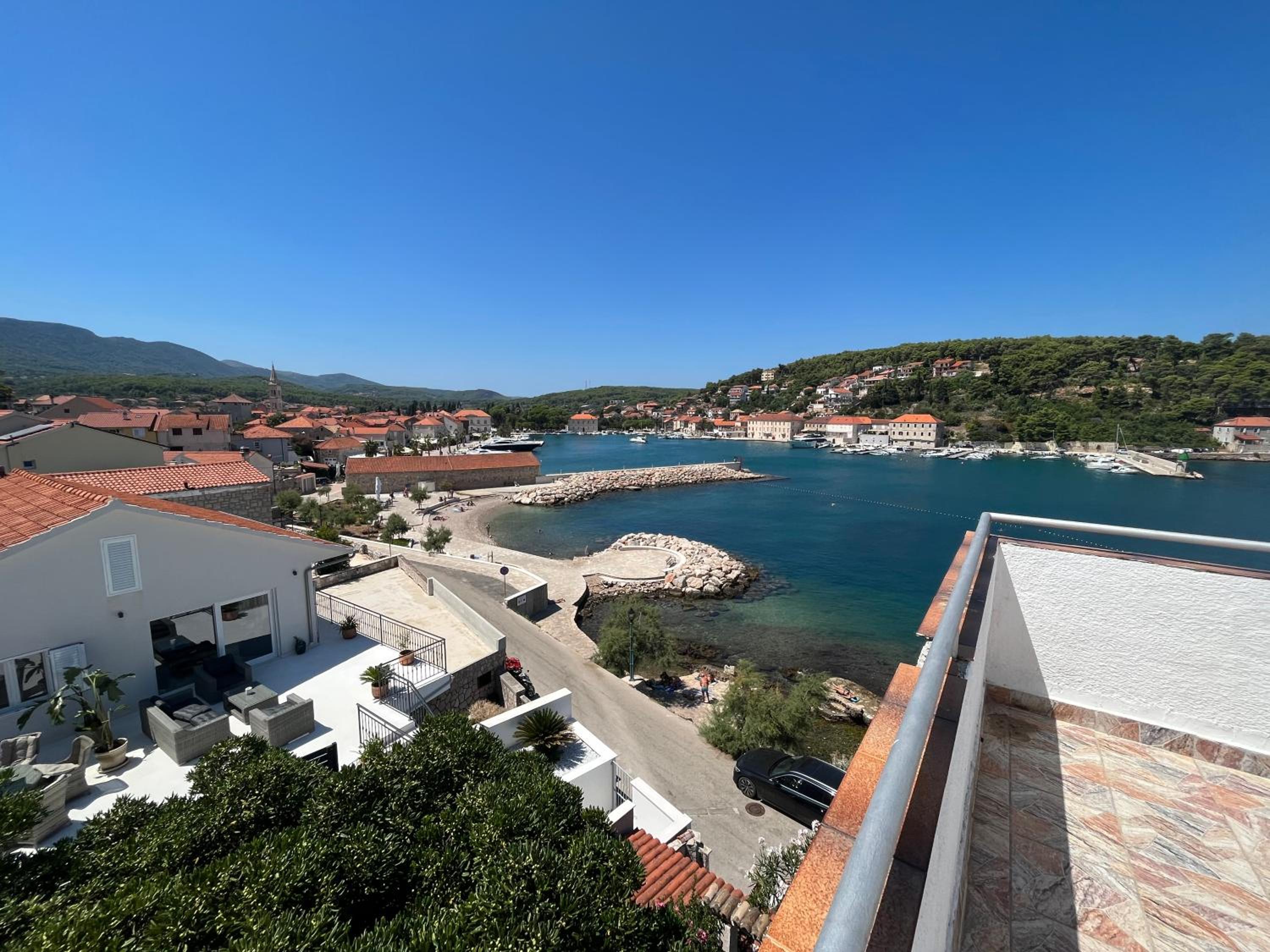 Apartments Peronja Jelsa Seafront view 2
