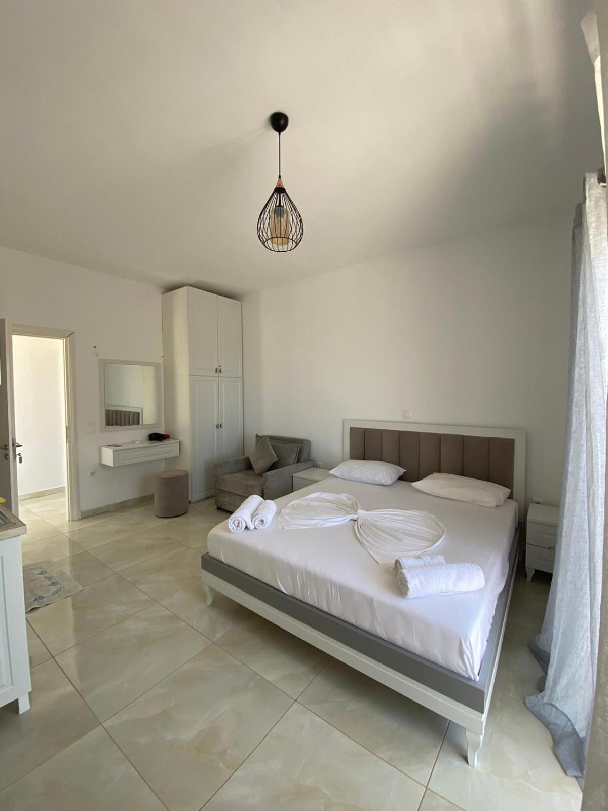 Mariana Apartments