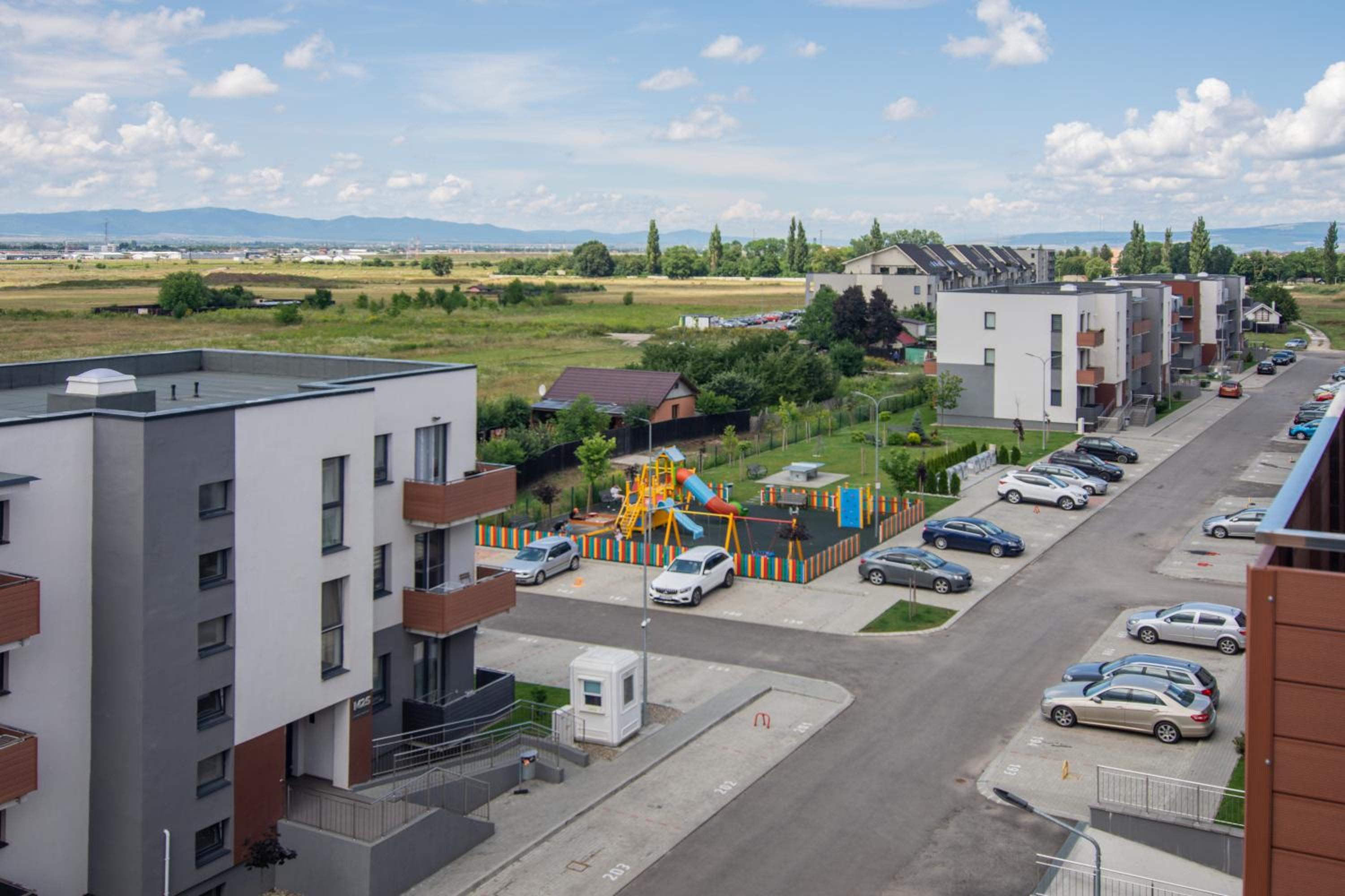 Amazing Condo in Brașov by Valentino - Free Garage Parking view 3