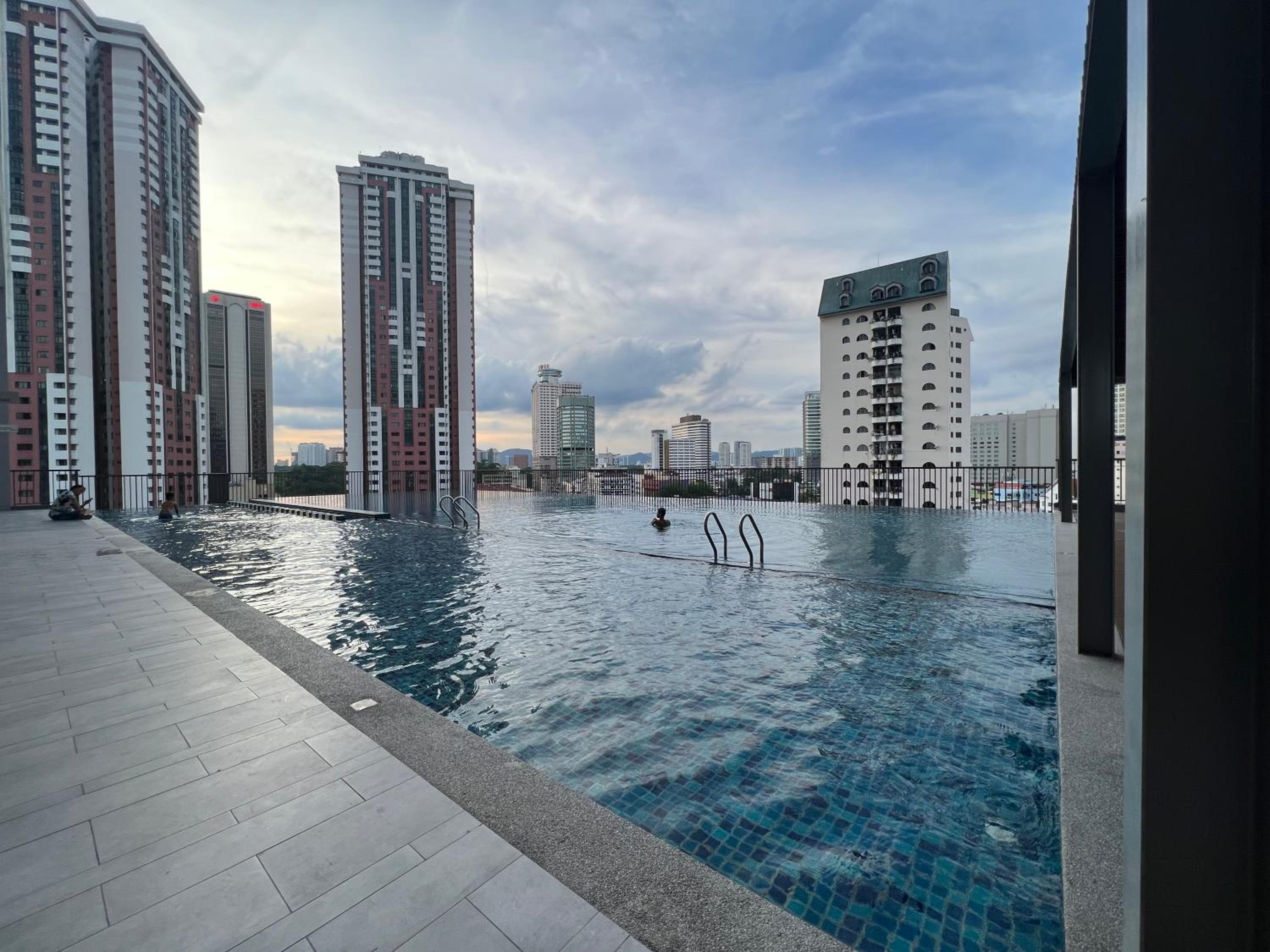 Chambers service suites klcc photo 2