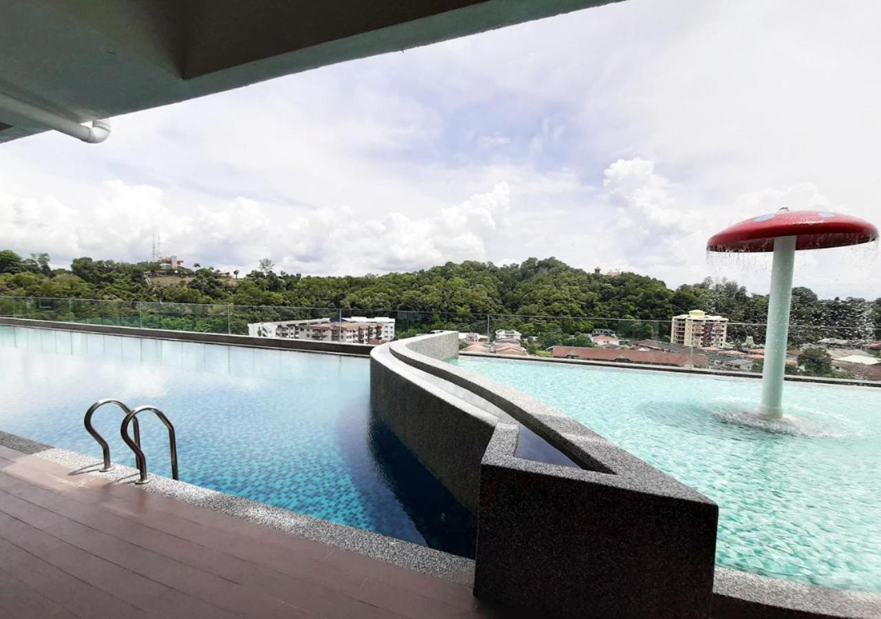 T STAY at Icon Residence -for 1 Room Free Netflix & Pool photo 2