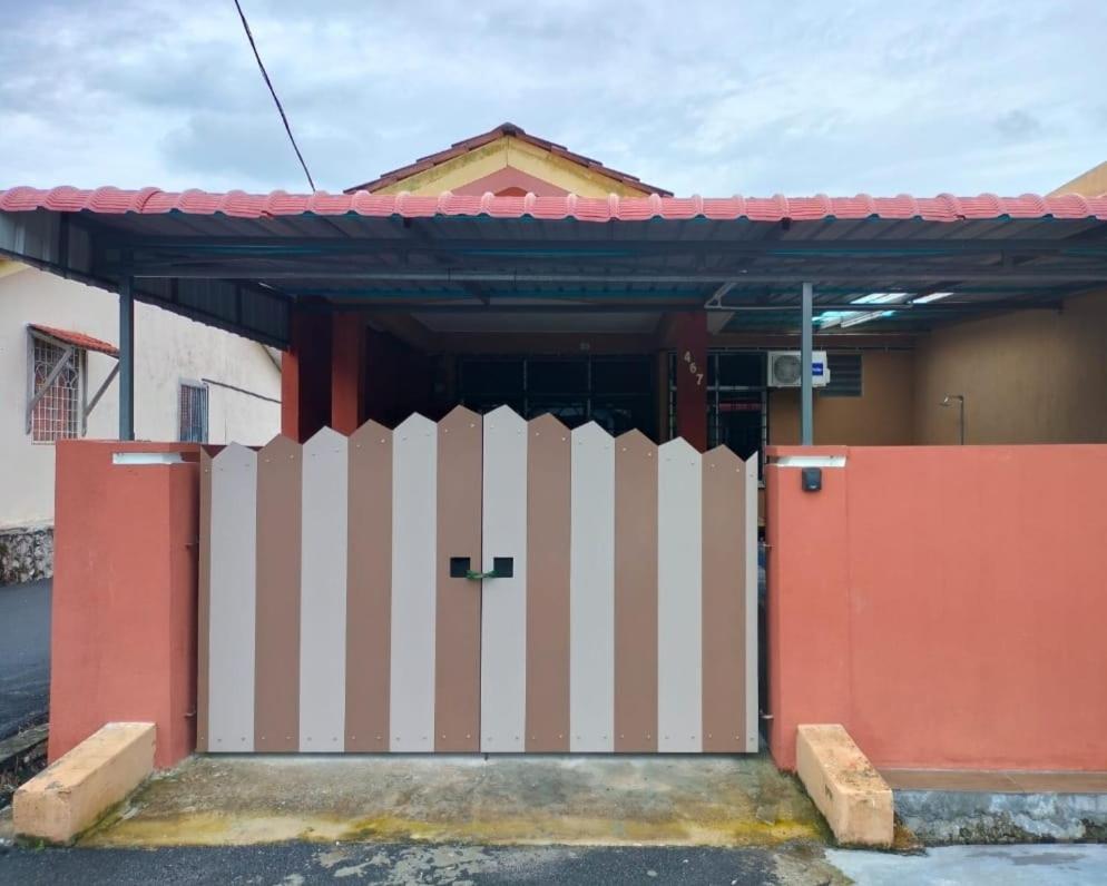 Brown Homestay Teluk Kemang Port Dickson photo 1