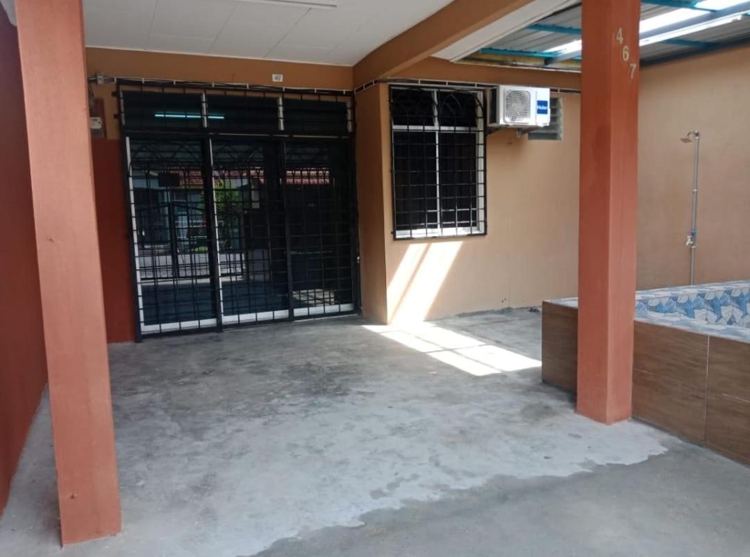 Brown Homestay Teluk Kemang Port Dickson photo 2