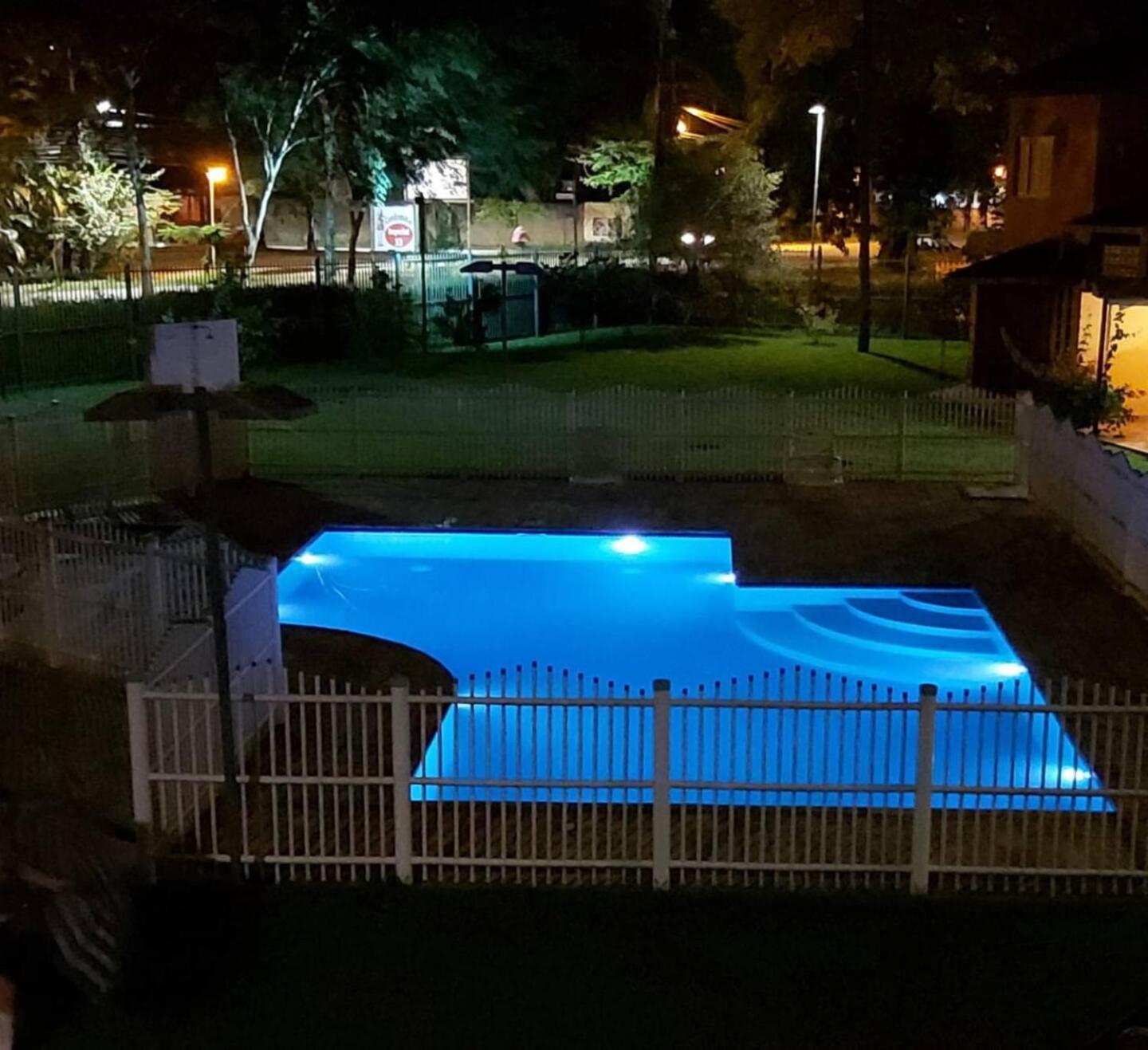 Casa em Paraty - RJ Cond. Fechado