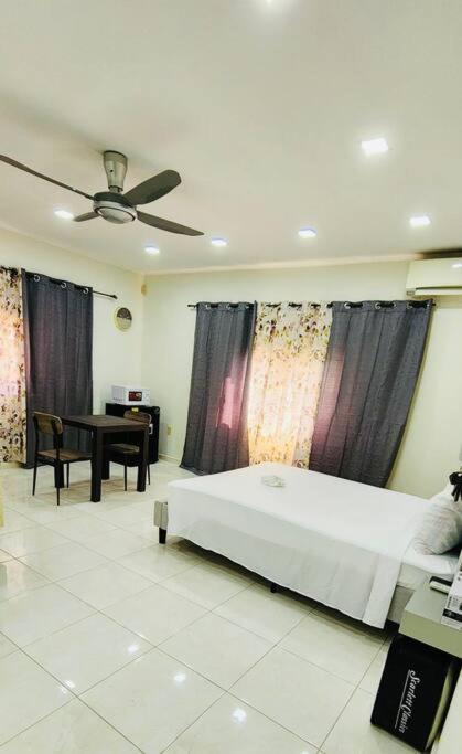 Studio Apartment Near the Beach