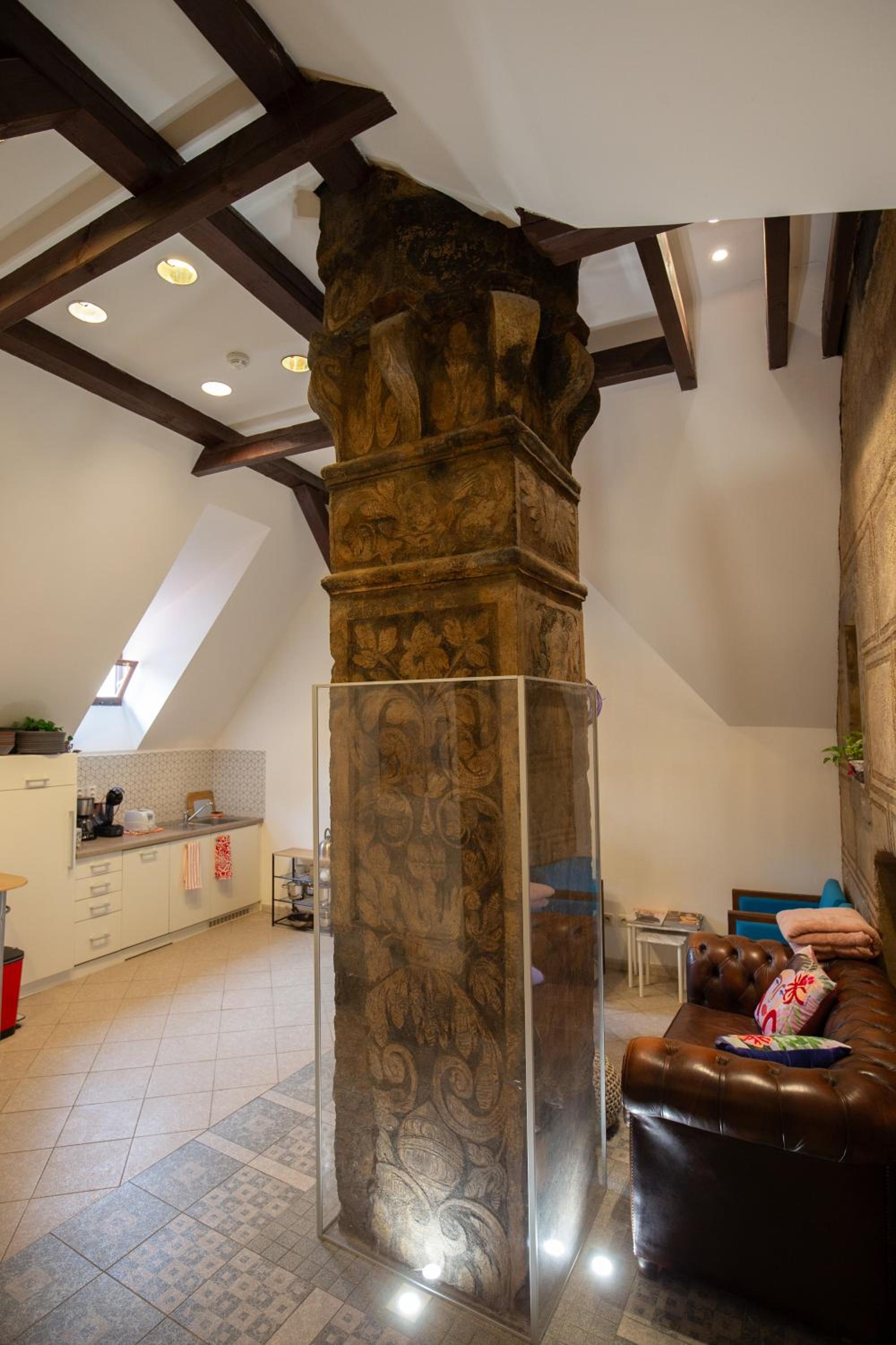 Women's Only Hostel - Female Only