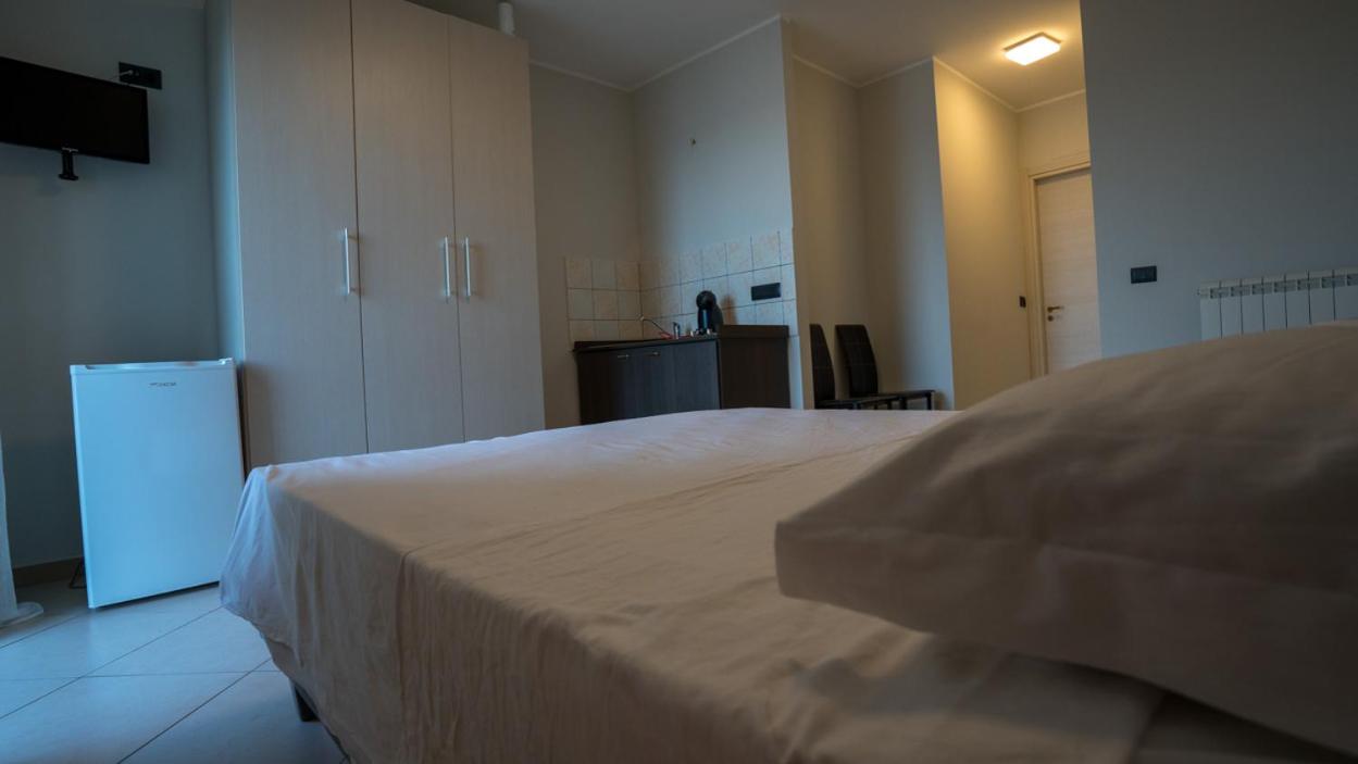 Hice Room Lungomare Fronte Mare view 5