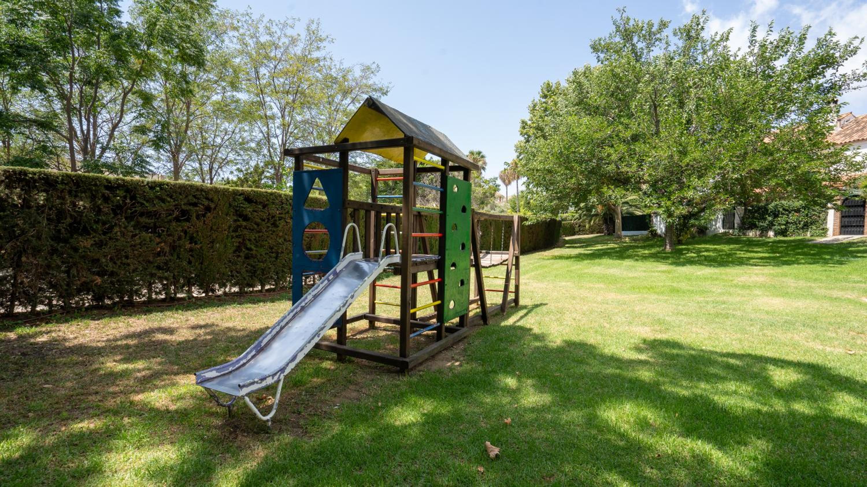 Luxury townhouse capricho golden mile