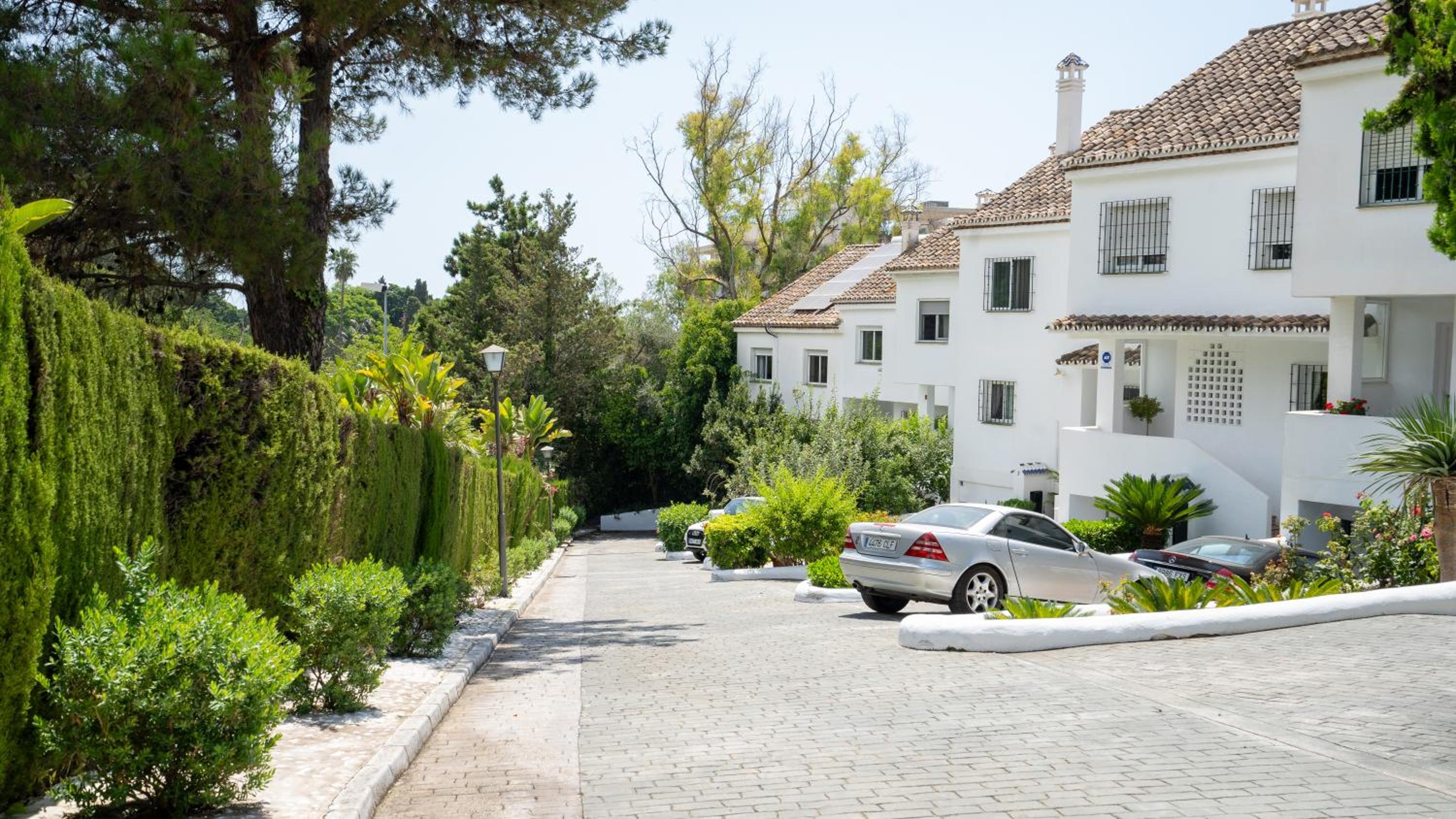 Luxury townhouse capricho golden mile