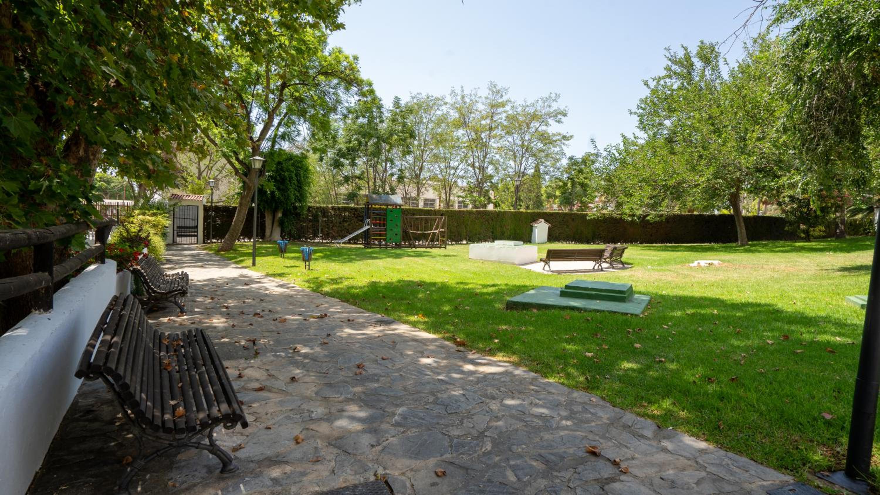 Luxury townhouse capricho golden mile