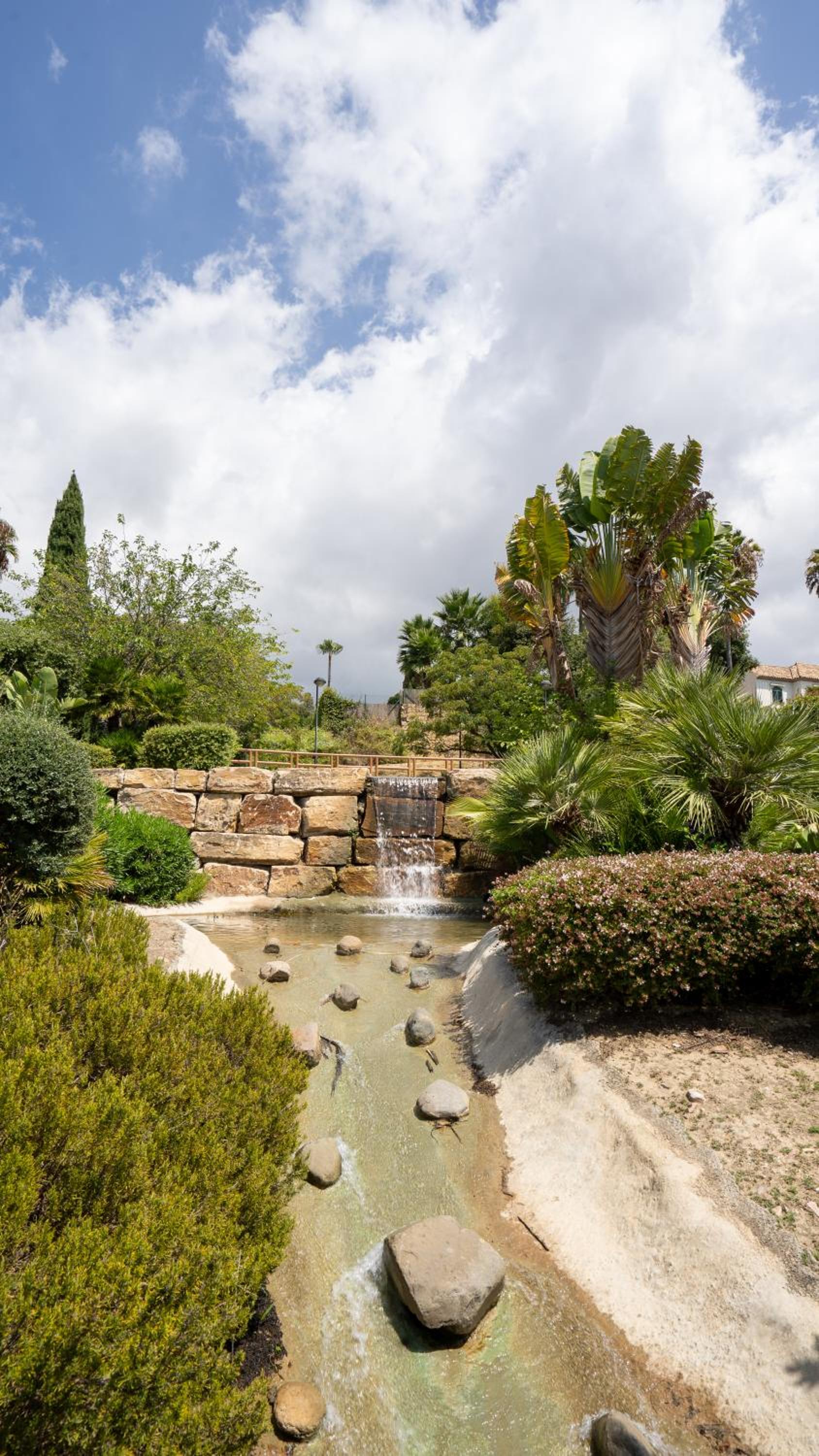 Luxury townhouse capricho golden mile