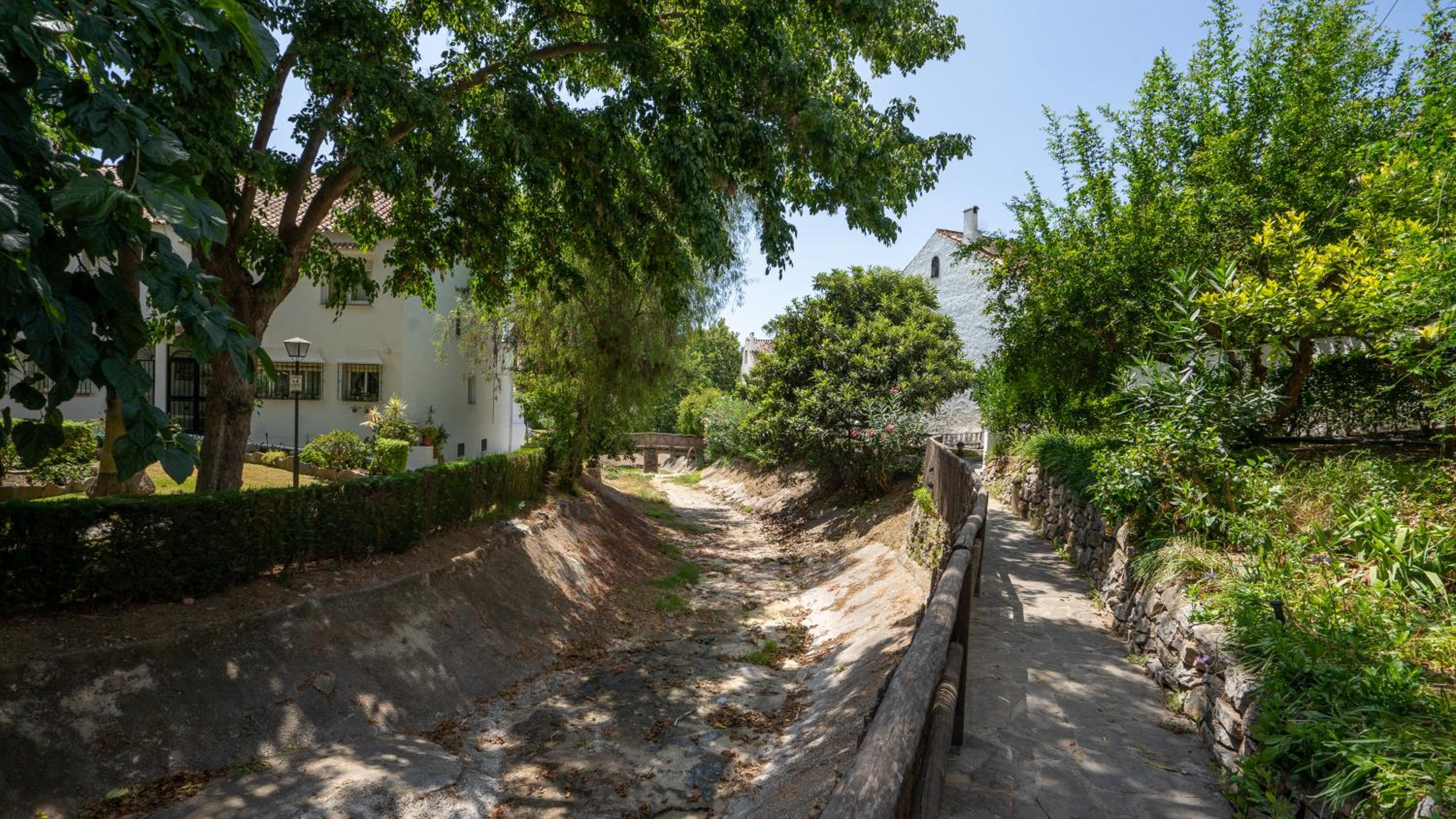 Luxury townhouse capricho golden mile