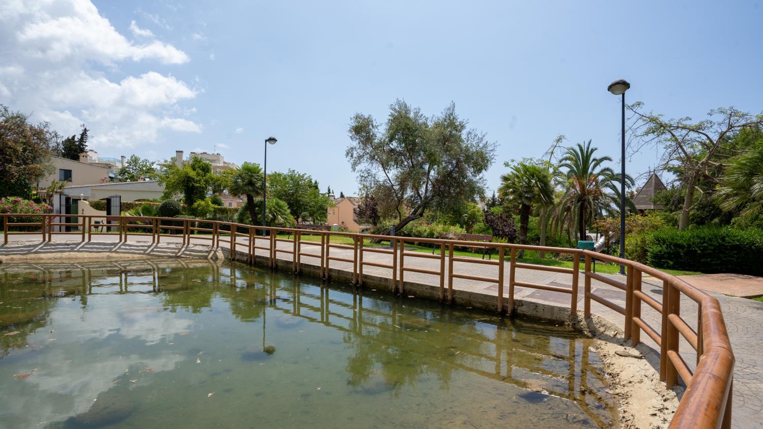 Luxury townhouse capricho golden mile
