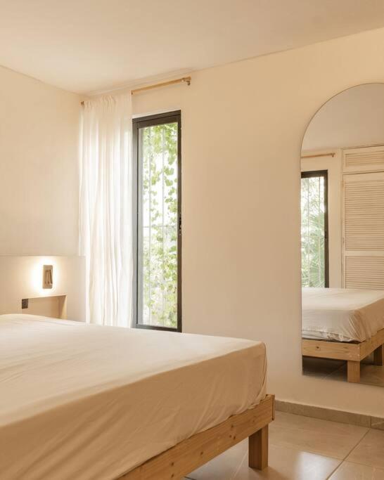 Totally Renovated Apartment 10 min away from beach/hot neighborhood