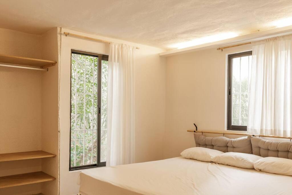 Totally Renovated Apartment 10 min away from beach/hot neighborhood