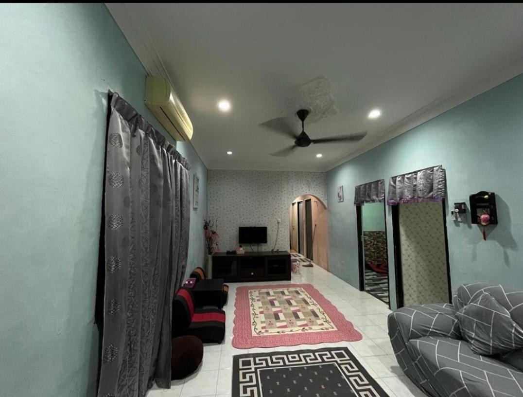 Homestay lumut manjung murah photo 2