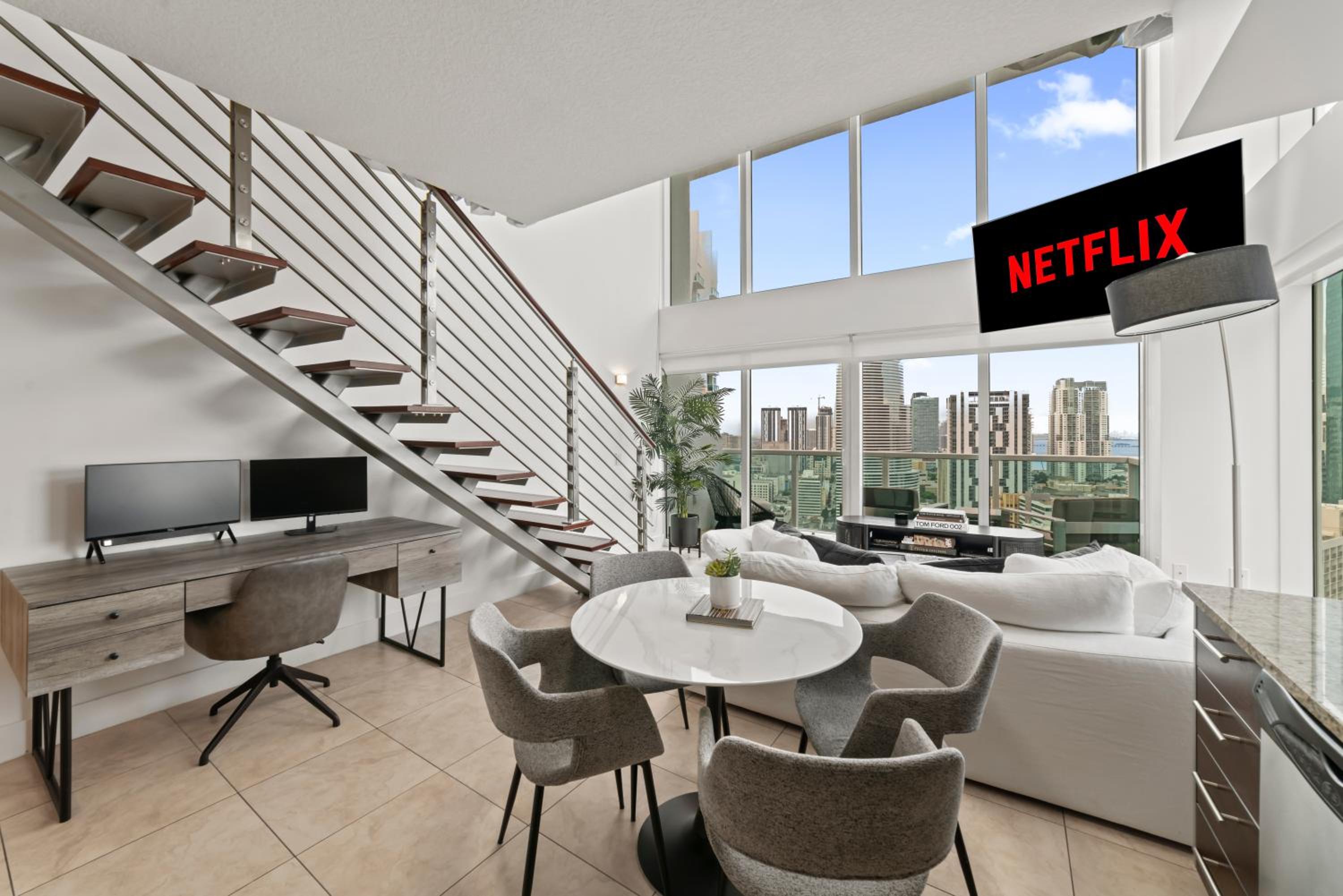 Skyline Serenity - Brickell On The River - Bi-Level Loft with Breathtaking Views On The Ocean