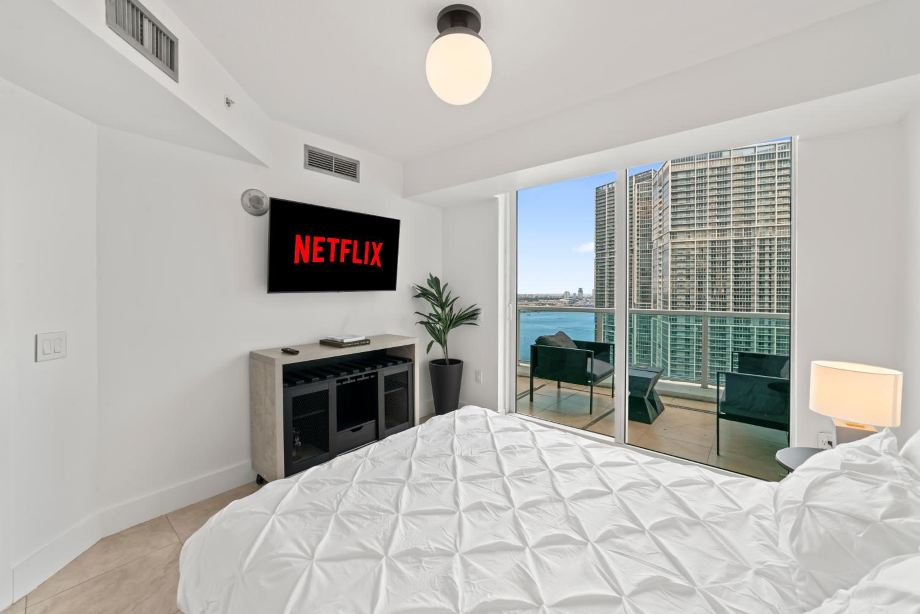 Skyline Serenity - Brickell On The River - Bi-Level Loft with Breathtaking Views On The Ocean