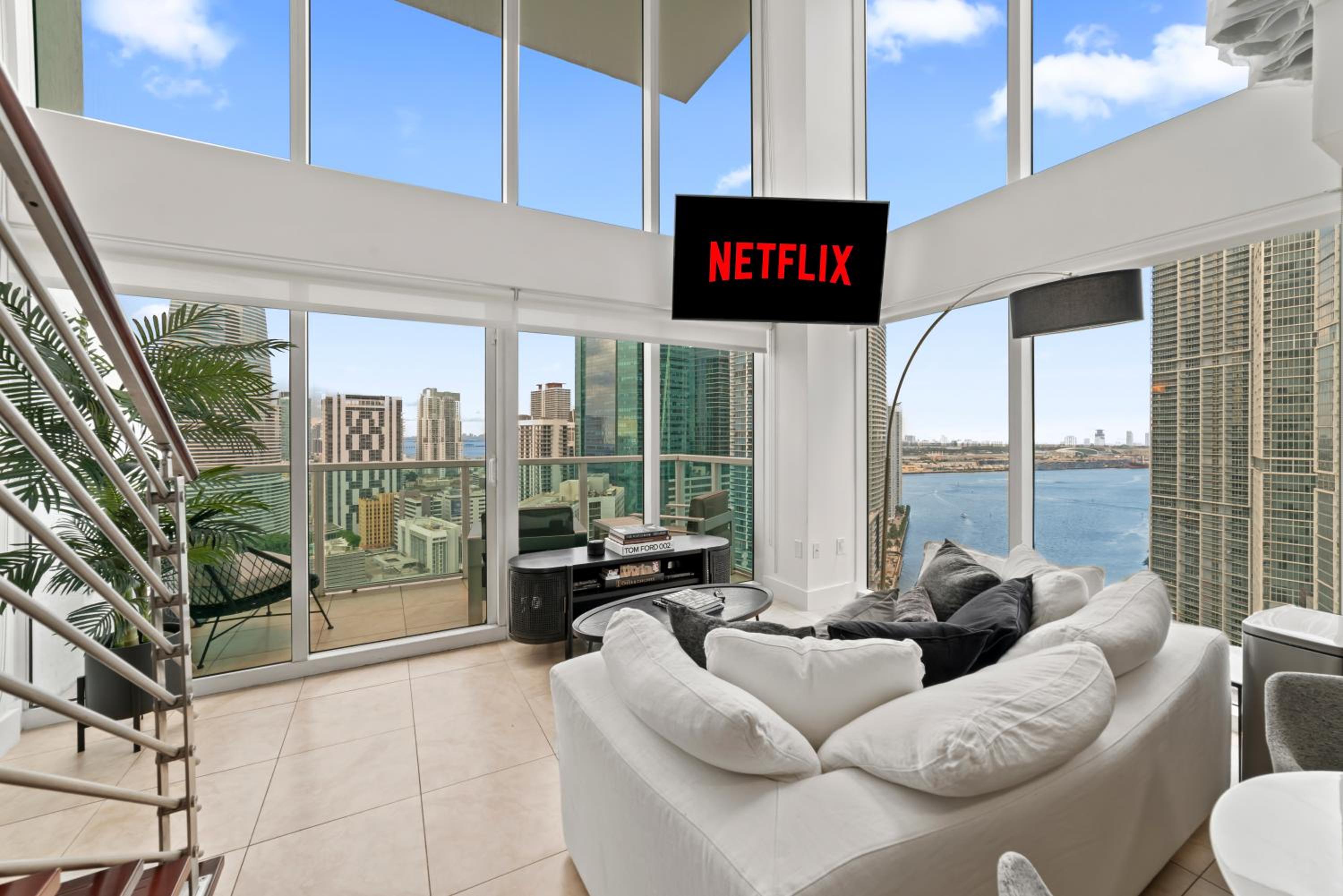 Skyline Serenity - Brickell On The River - Bi-Level Loft with Breathtaking Views On The Ocean