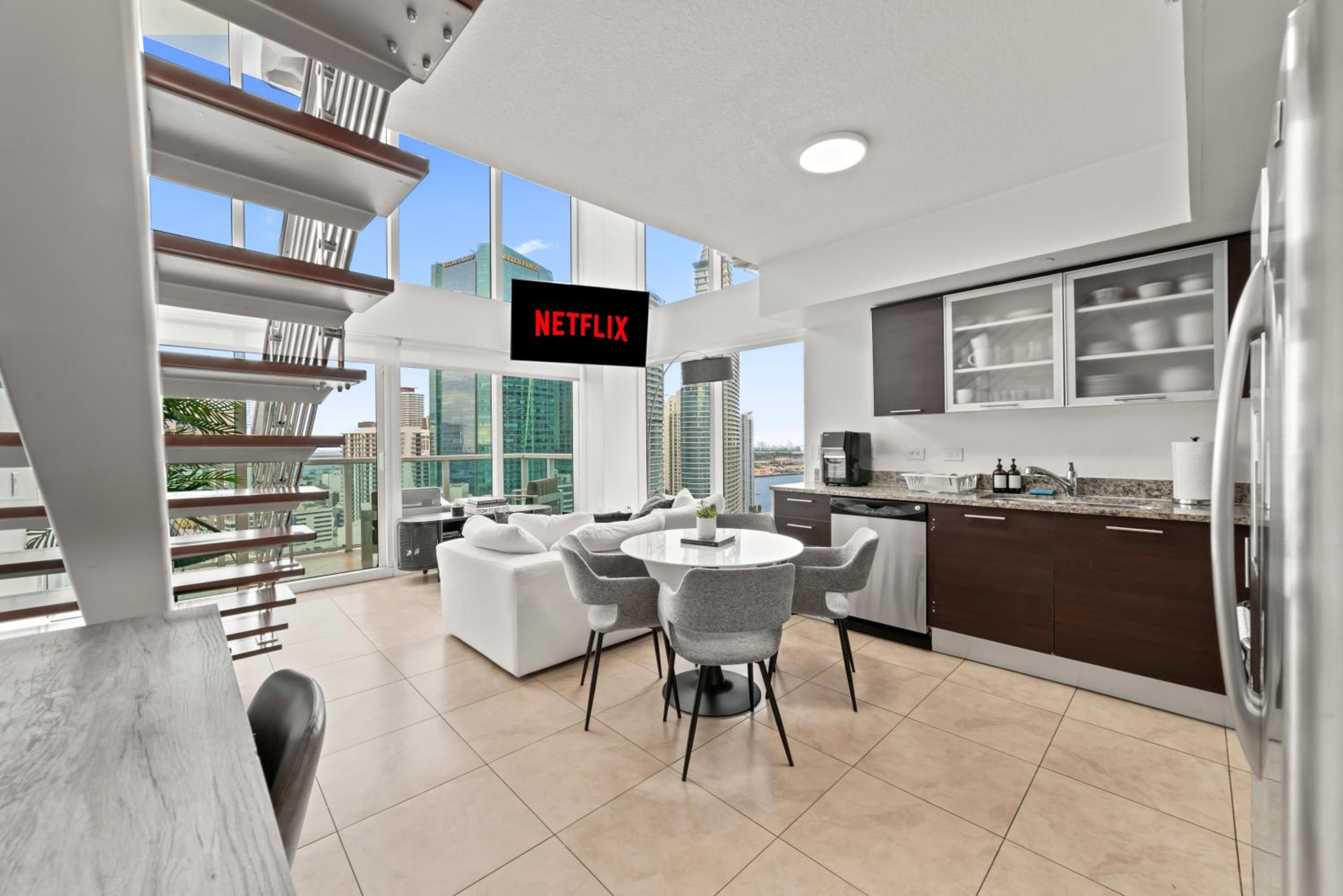 Skyline Serenity - Brickell On The River - Bi-Level Loft with Breathtaking Views On The Ocean