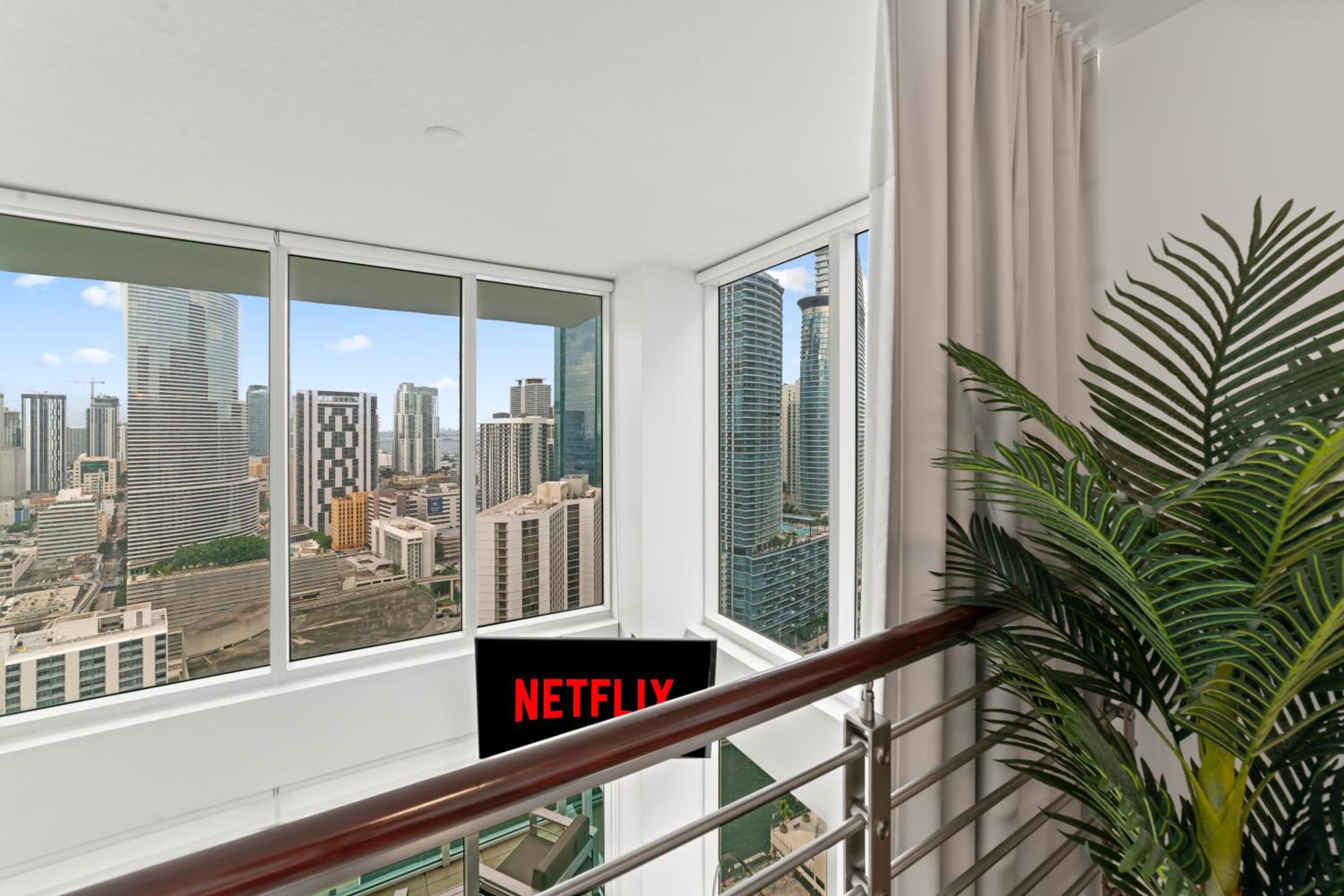 Skyline Serenity - Brickell On The River - Bi-Level Loft with Breathtaking Views On The Ocean