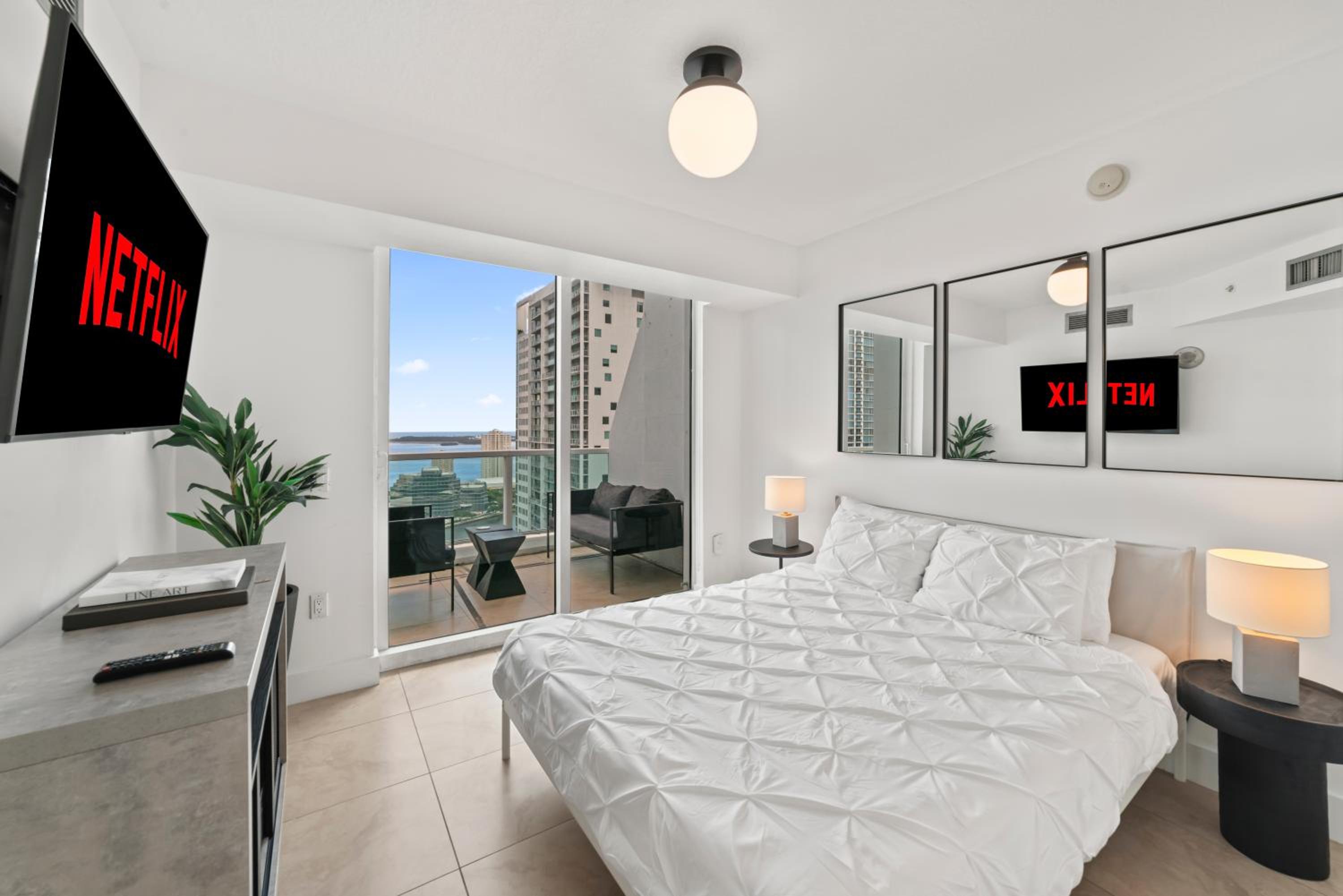 Skyline Serenity - Brickell On The River - Bi-Level Loft with Breathtaking Views On The Ocean