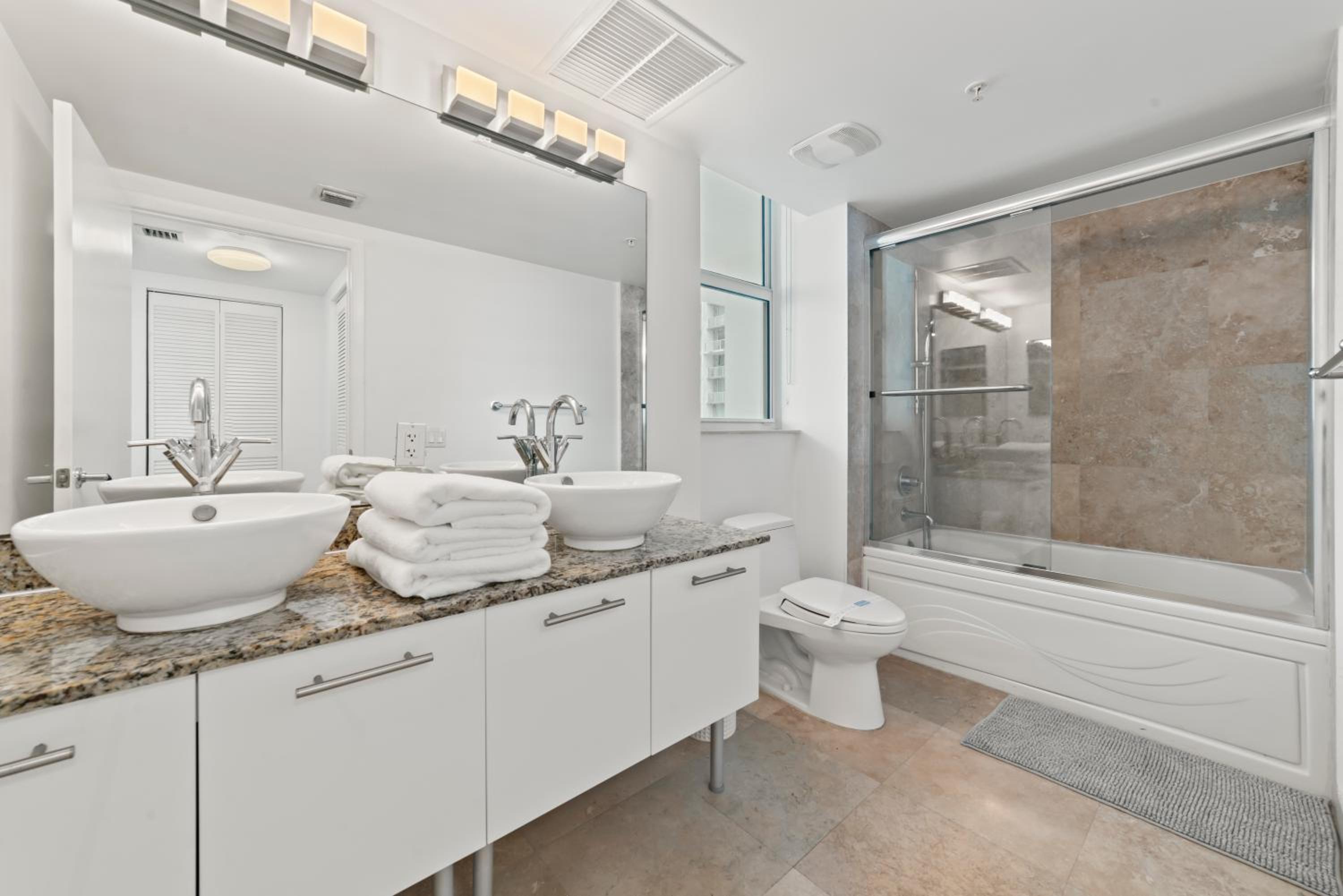 Skyline Serenity - Brickell On The River - Bi-Level Loft with Breathtaking Views On The Ocean