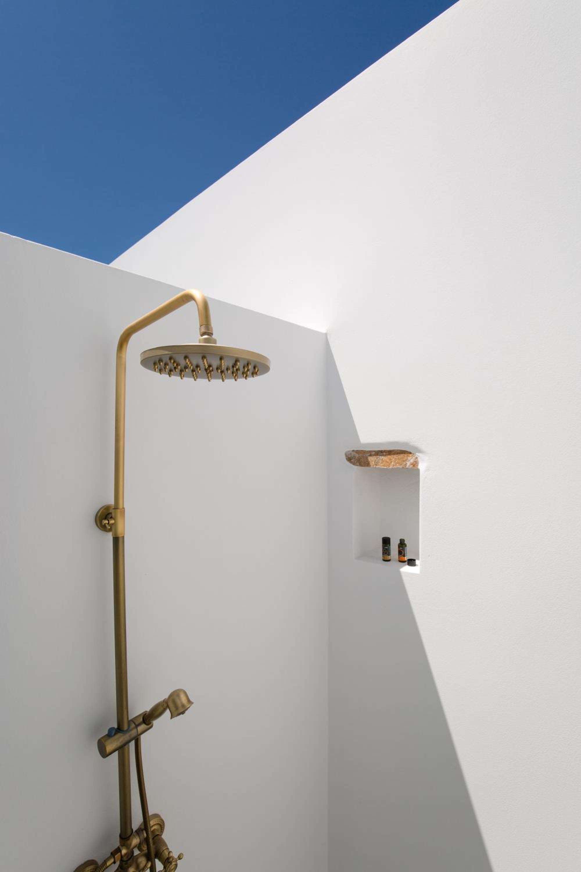 Fos Suites