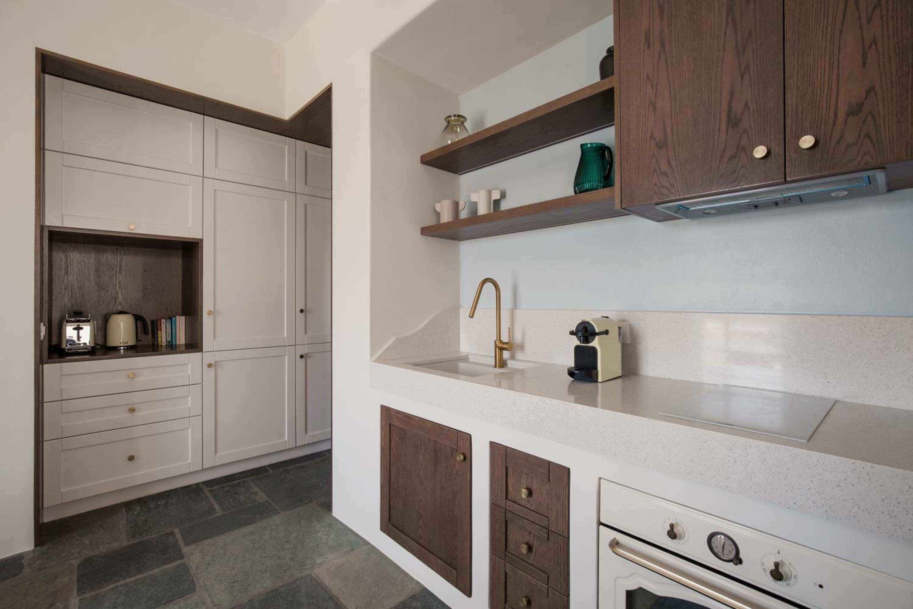 Fos Suites