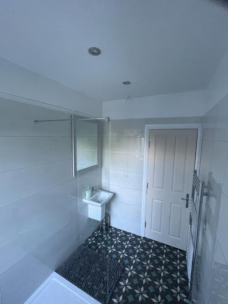 Huddersfield Vacations - Horseshoe Forge Plover Cottage Lindley - Property Image 2