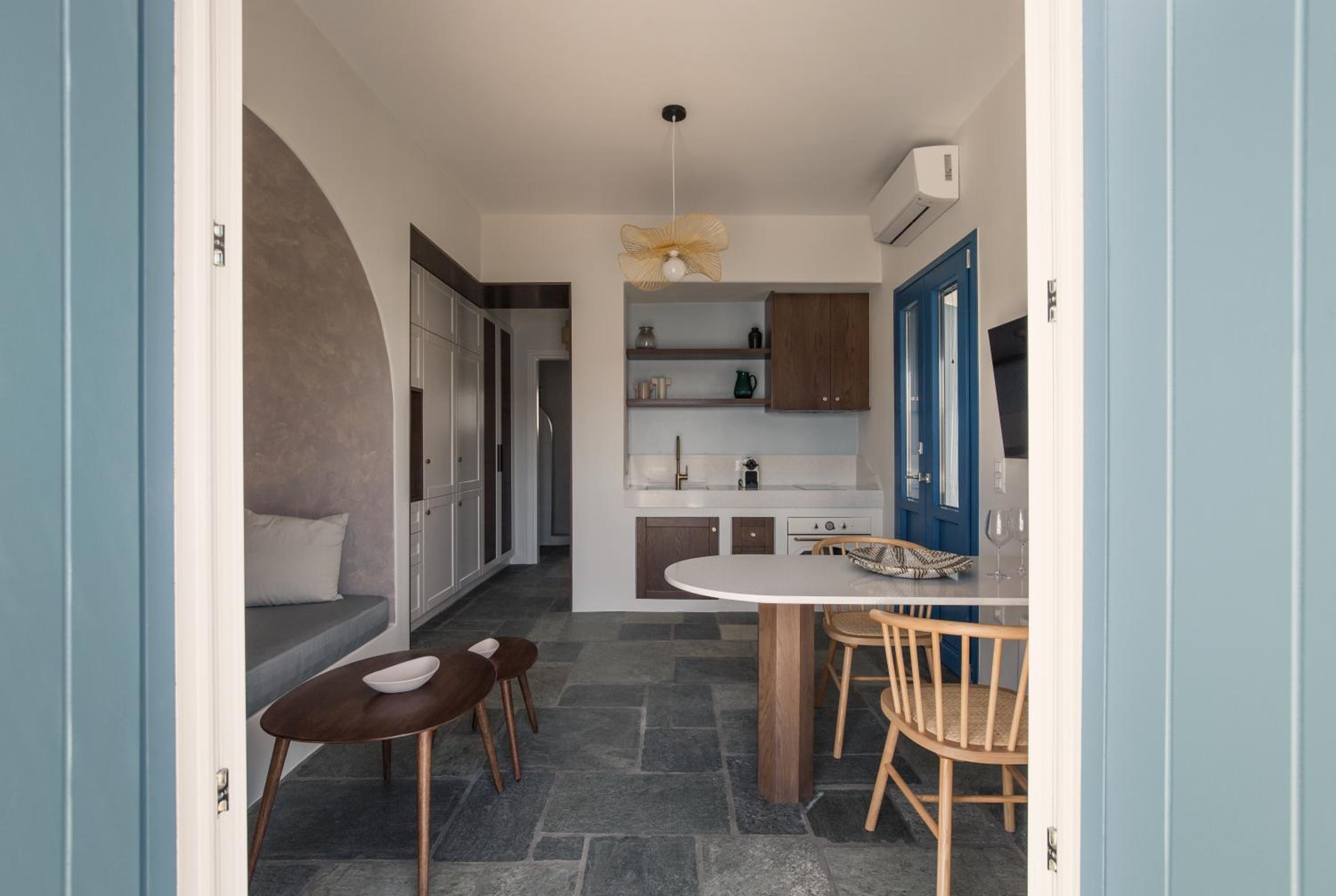 Fos Suites