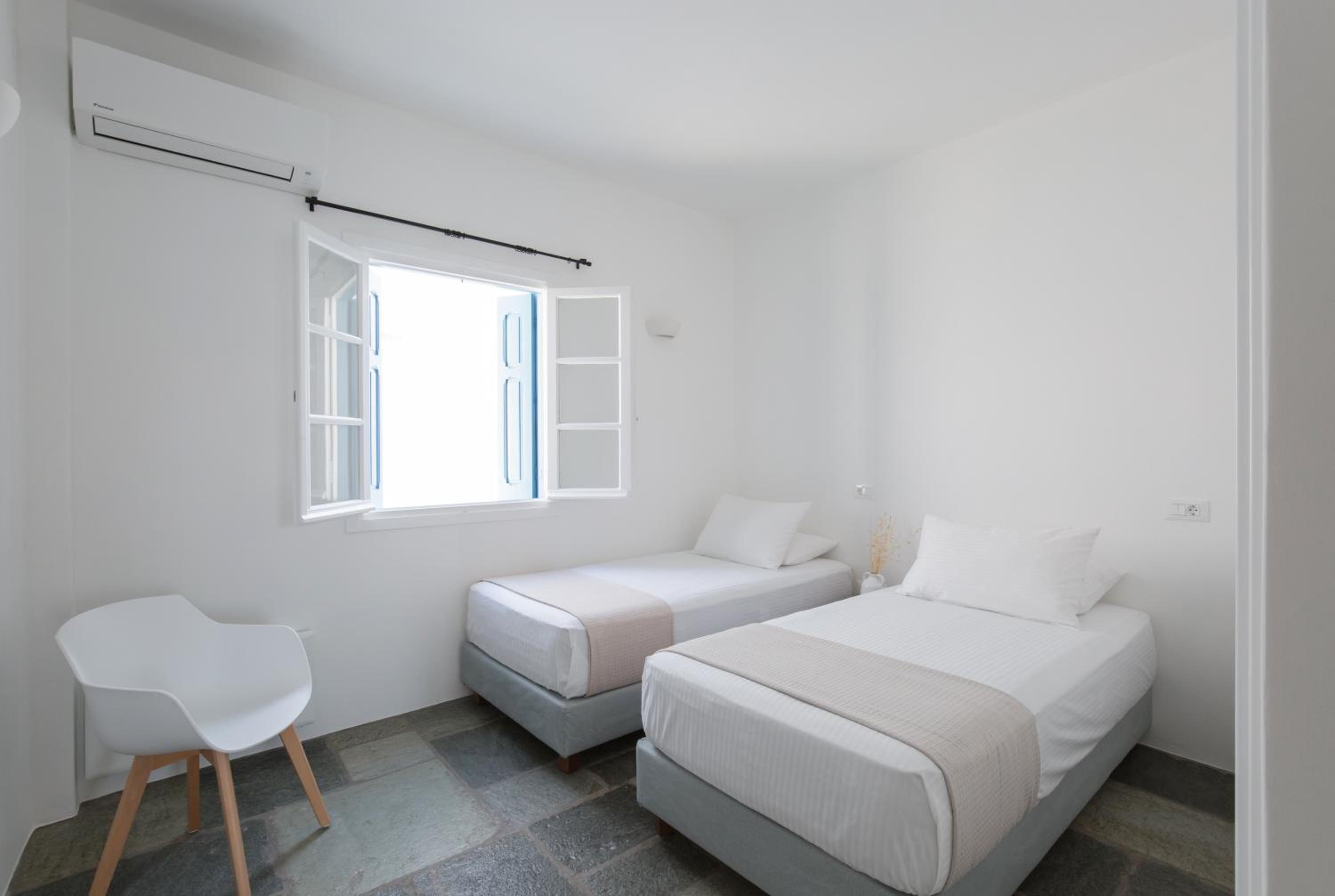 Fos Suites