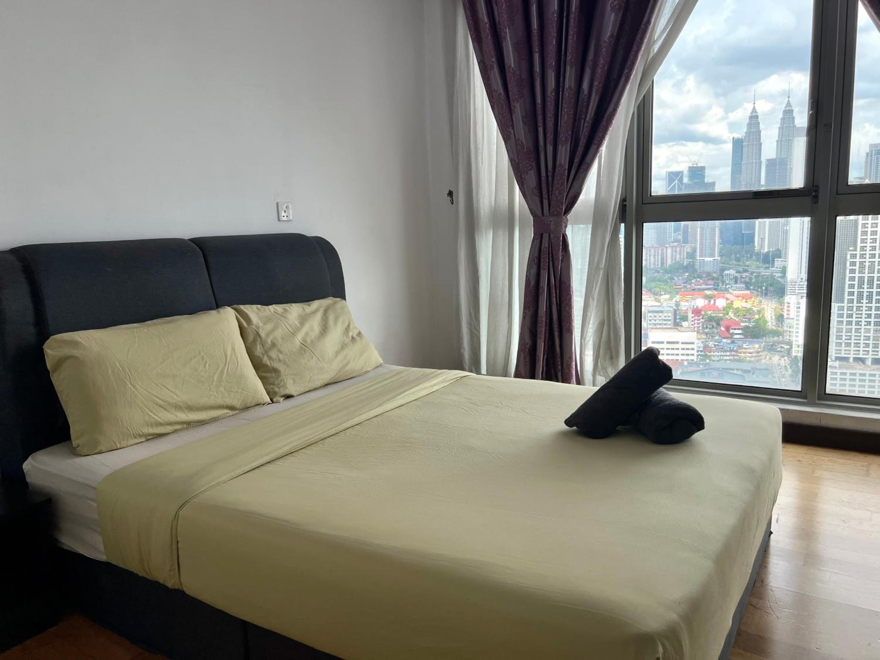 Regalia Amazing klcc view by sweet homes