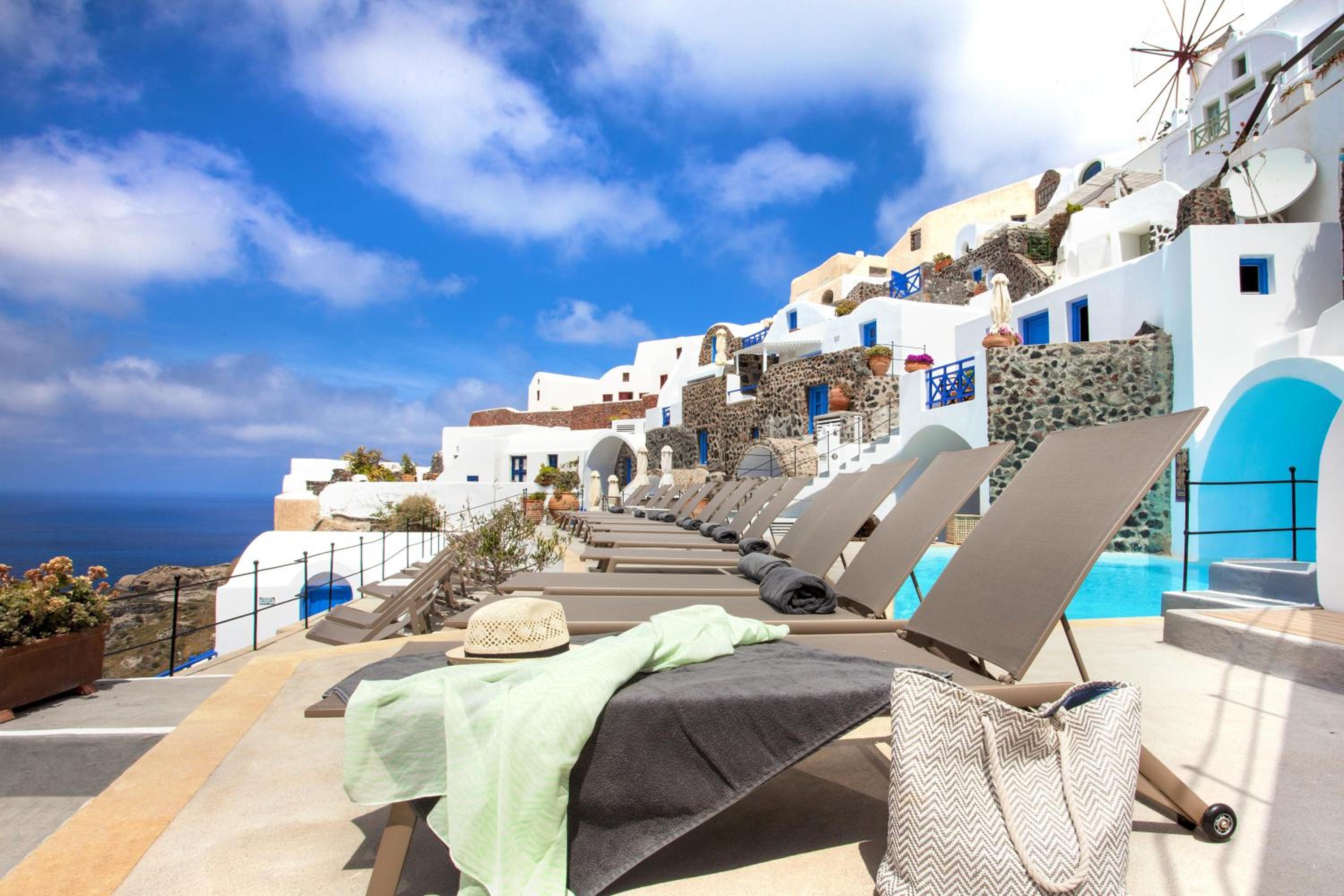 Oia Vacations - Esperas - Property Image 3