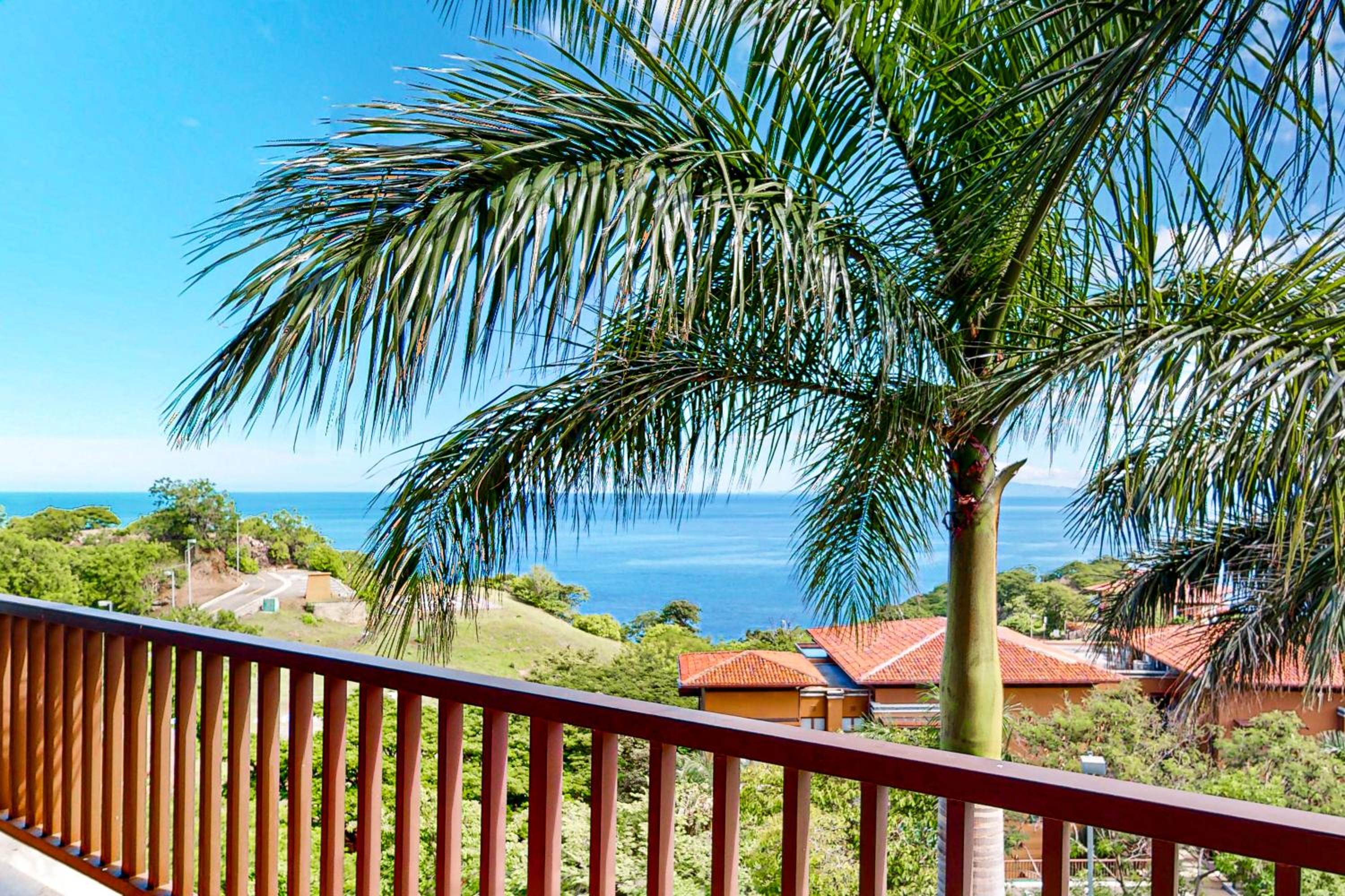 Azul Paraiso 7B view 4