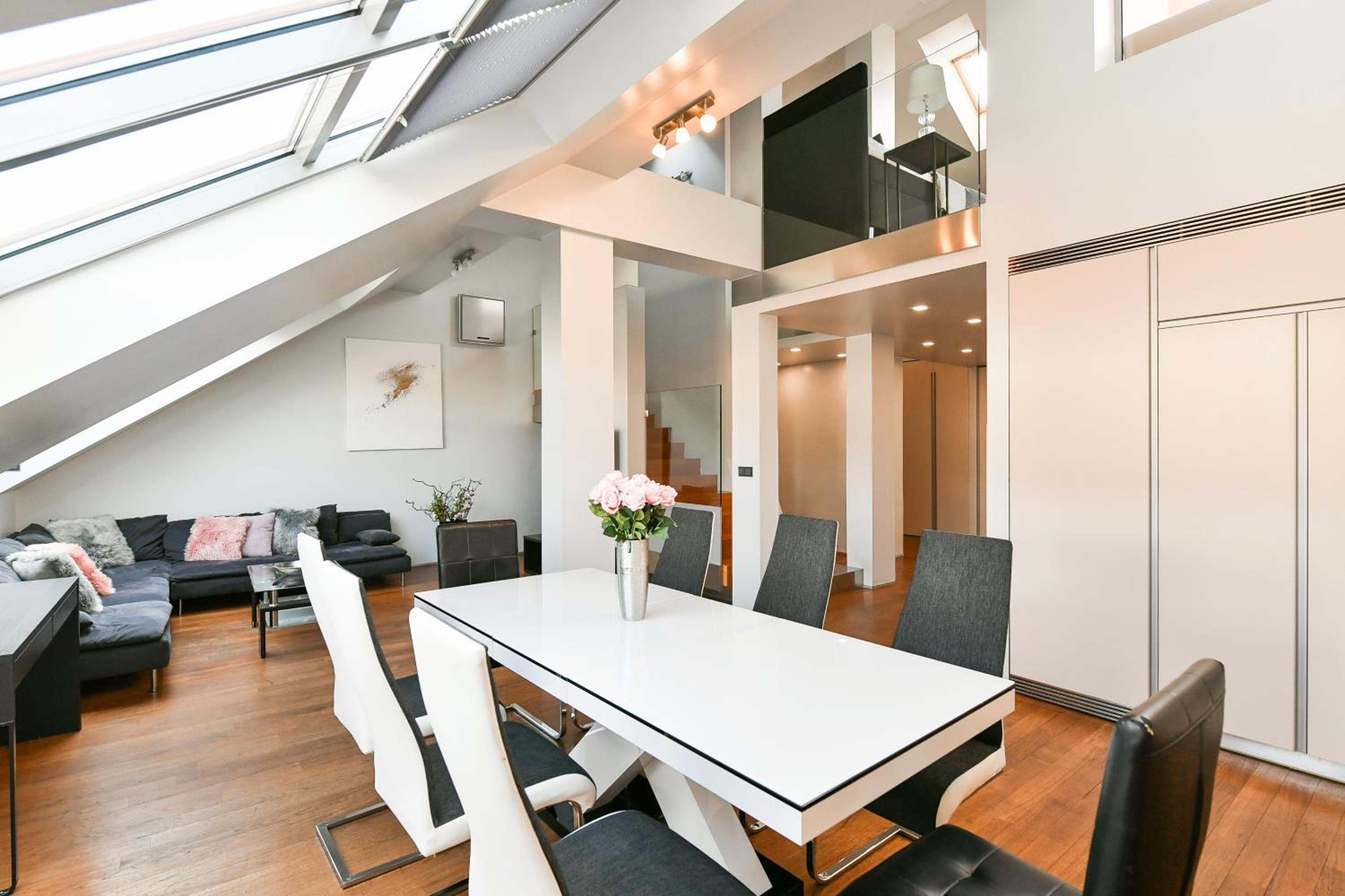 LUXURY CENTRAL DUPLEX WITH TERRACE