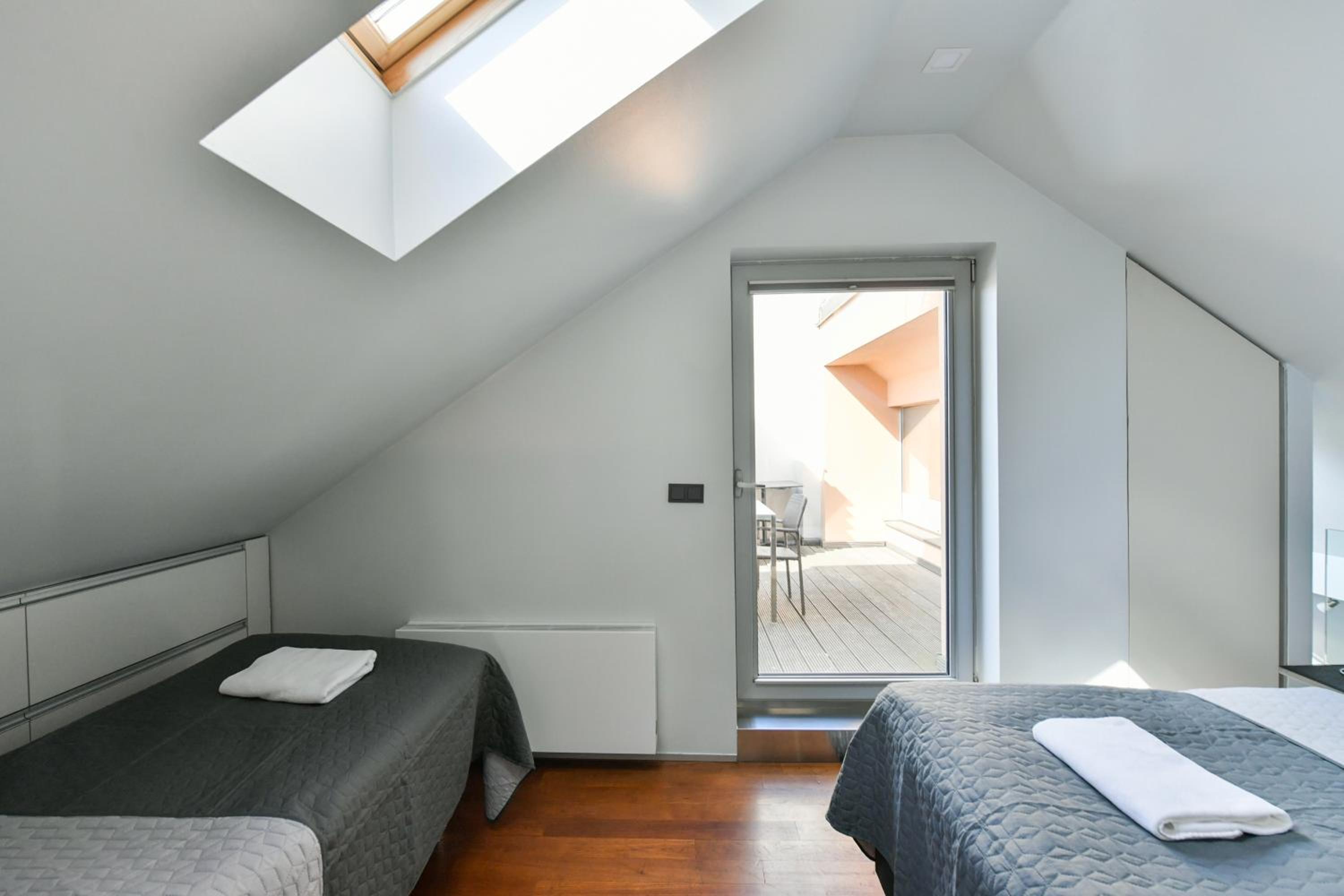 LUXURY CENTRAL DUPLEX WITH TERRACE