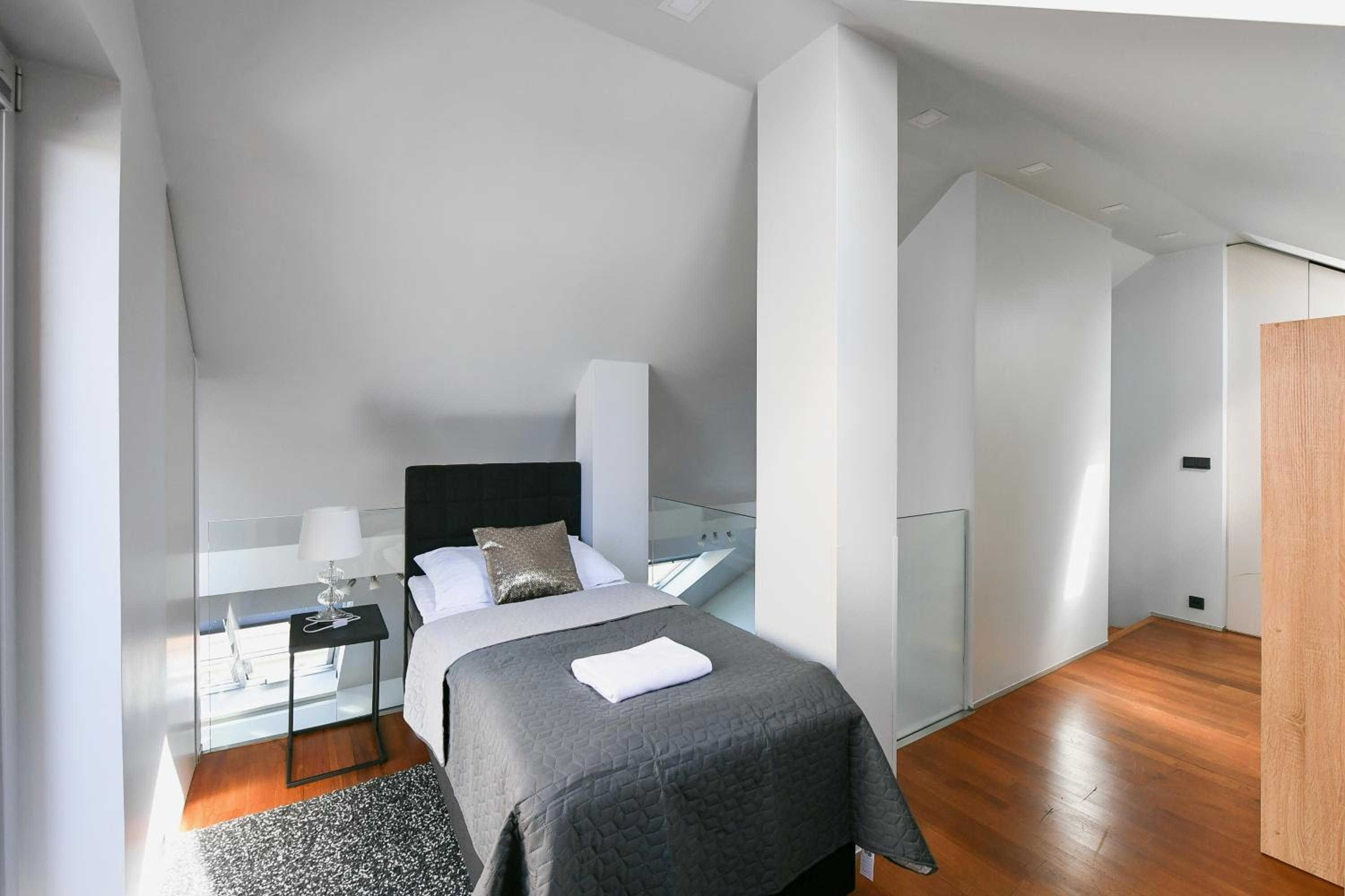 LUXURY CENTRAL DUPLEX WITH TERRACE