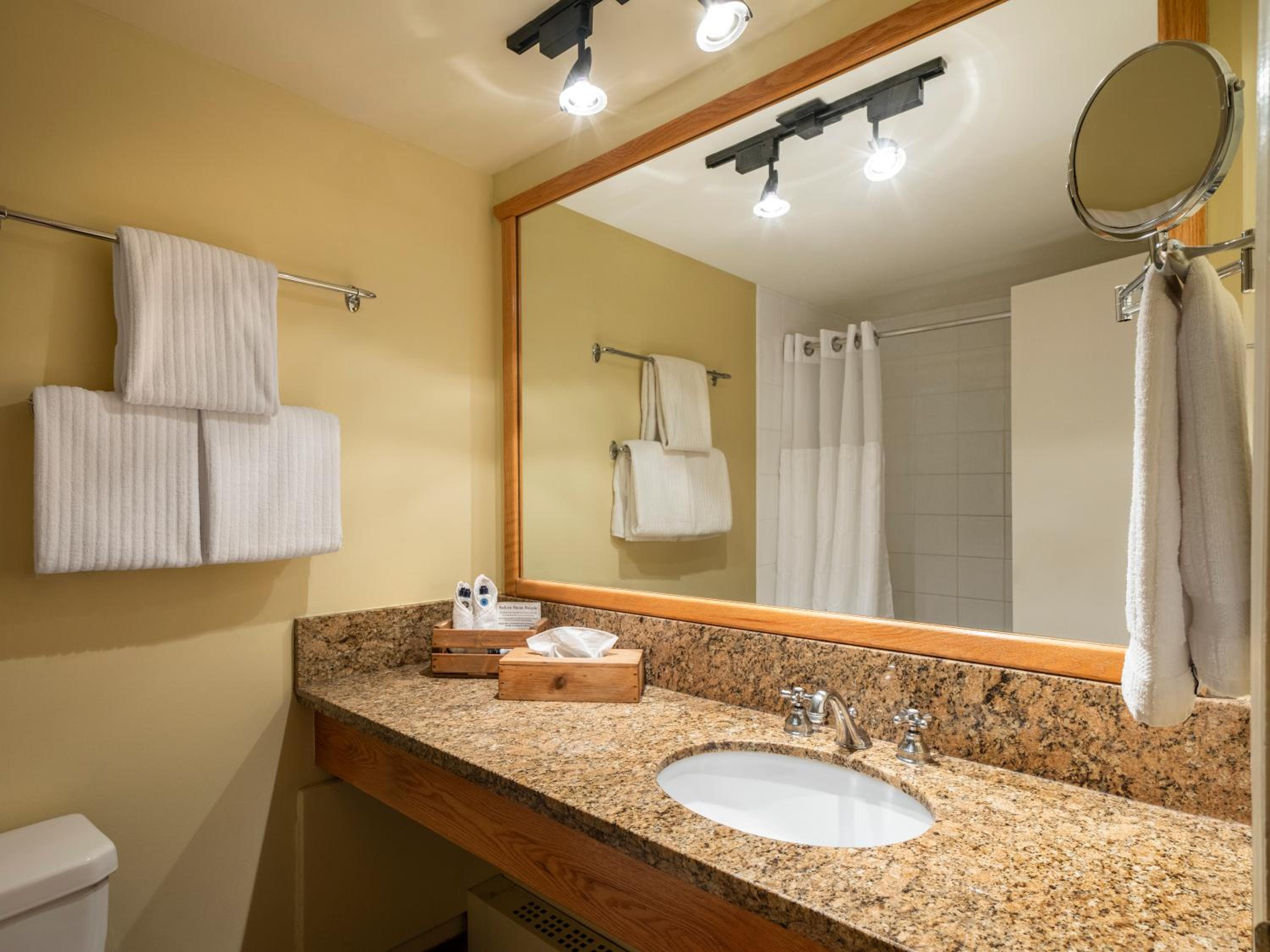 Emerald Lake Lodge 17