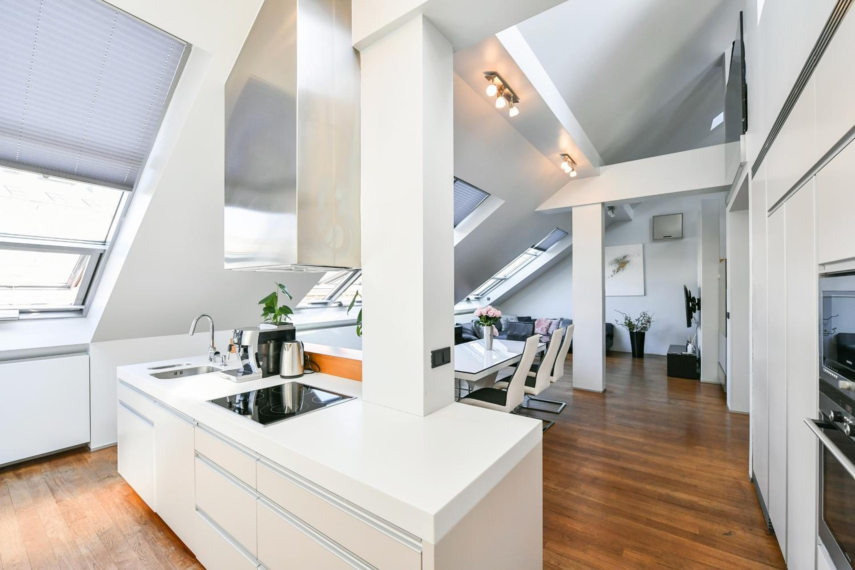 LUXURY CENTRAL DUPLEX WITH TERRACE
