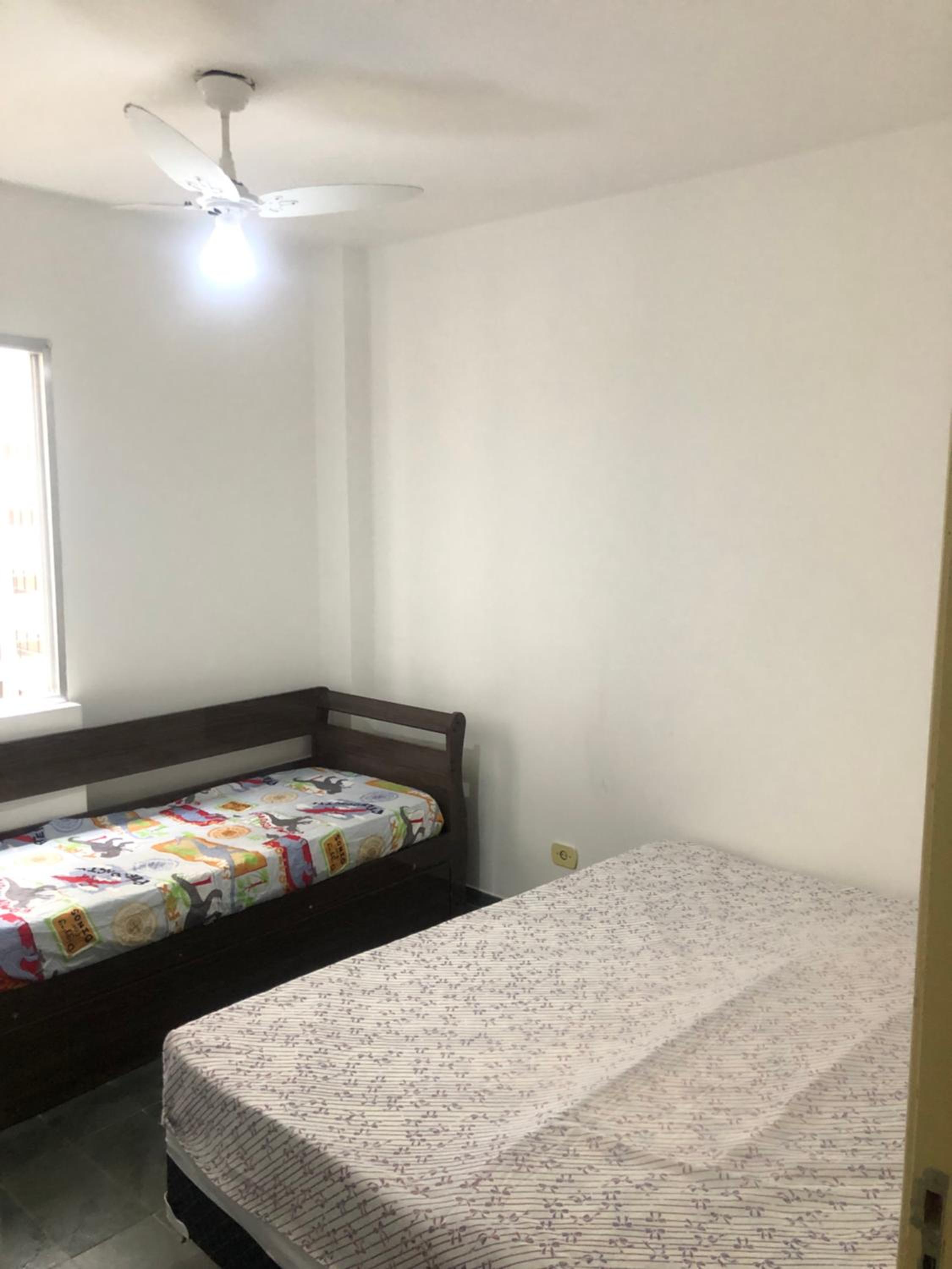 Apartamento à 150m na Praia da Pitangueiras em local Nobre