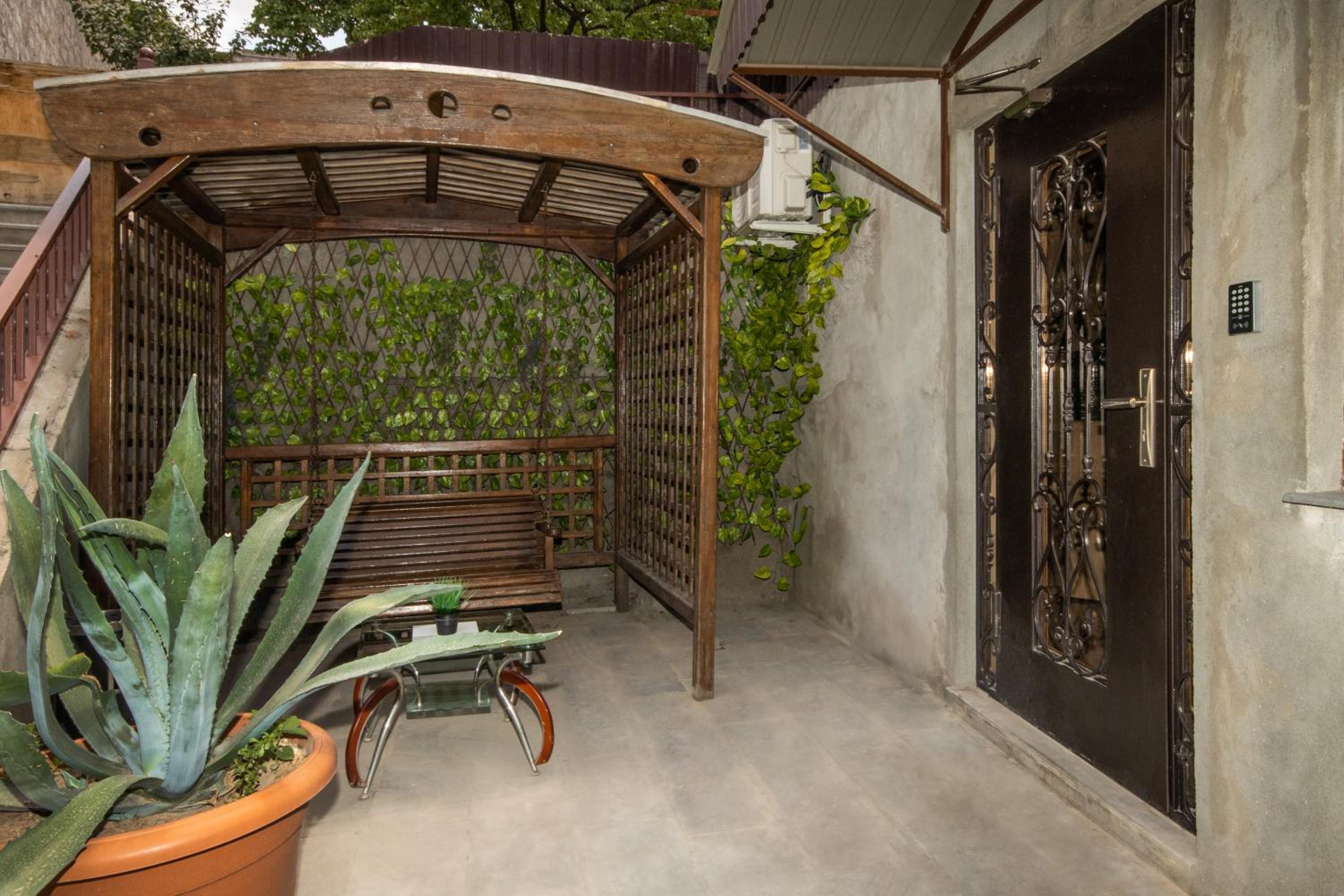 Hillside Guest House