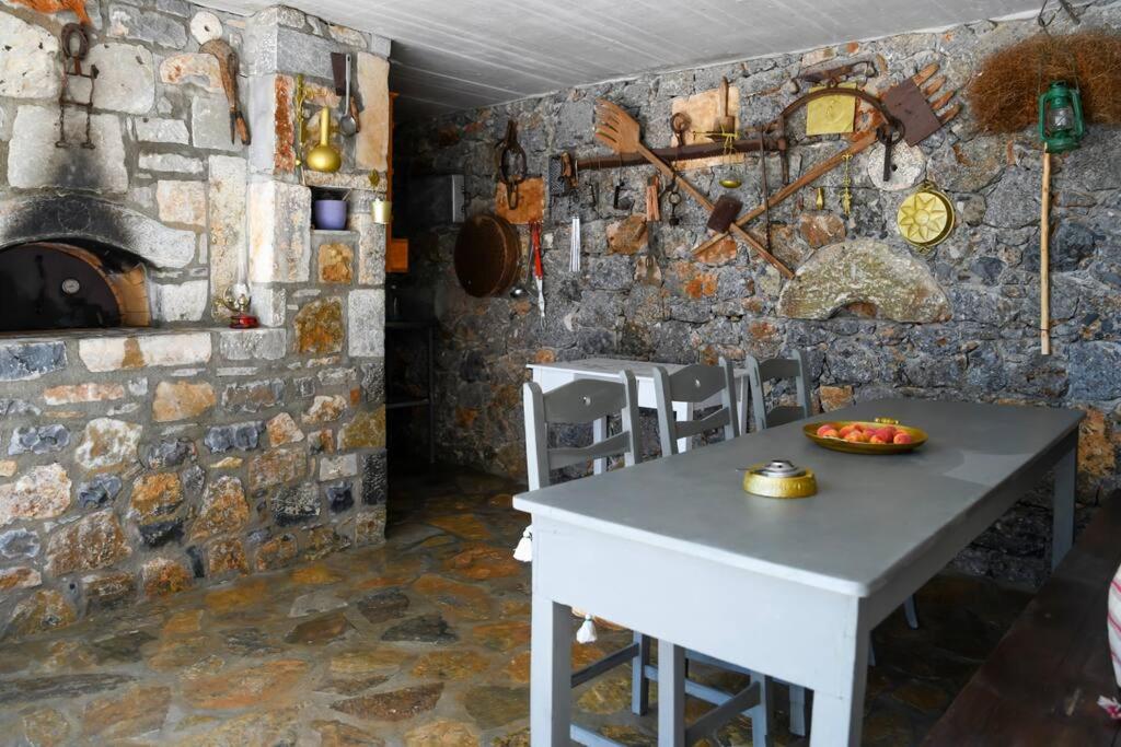 Mourelo House