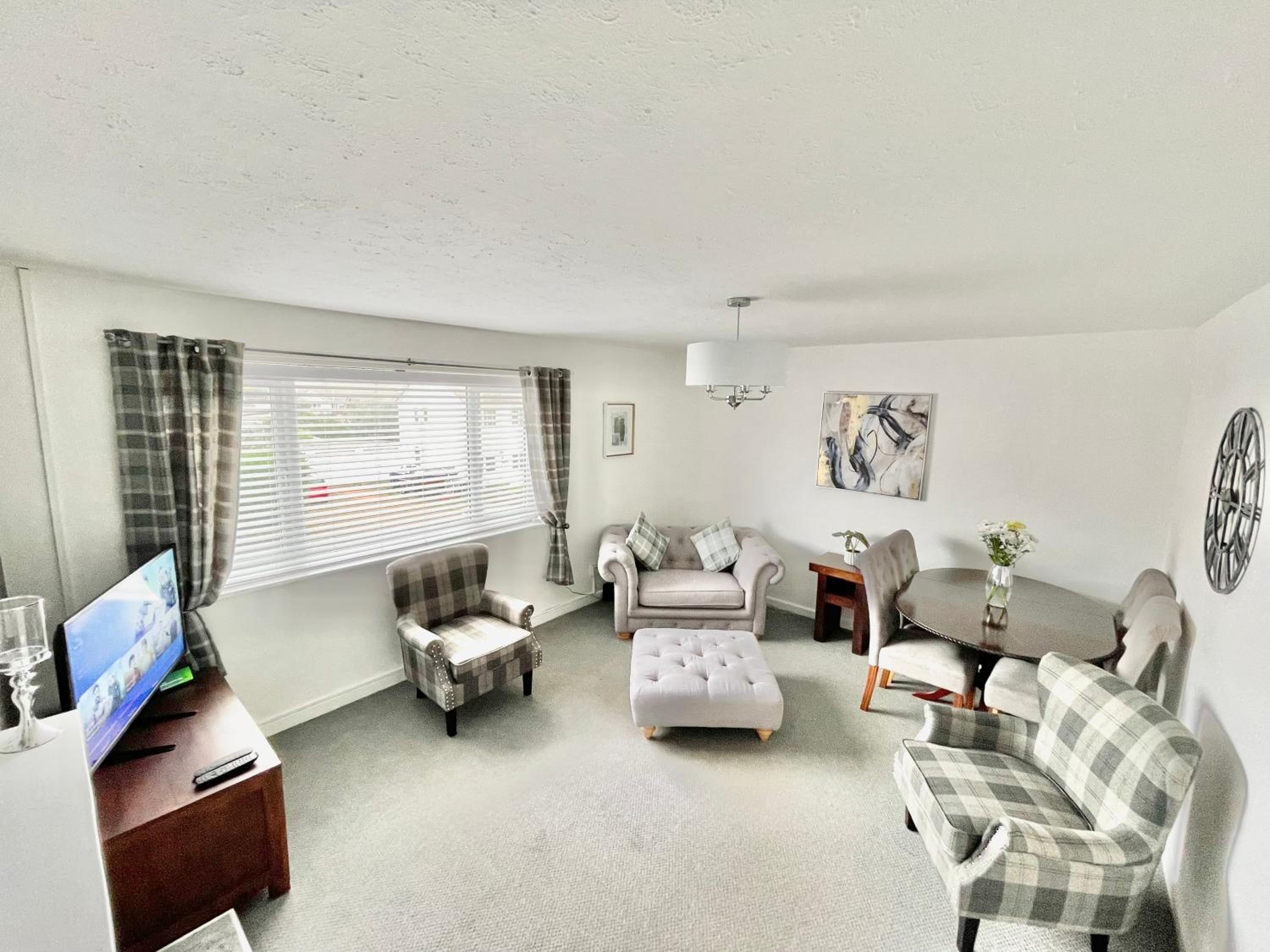 Cae Glas Apartments view 3