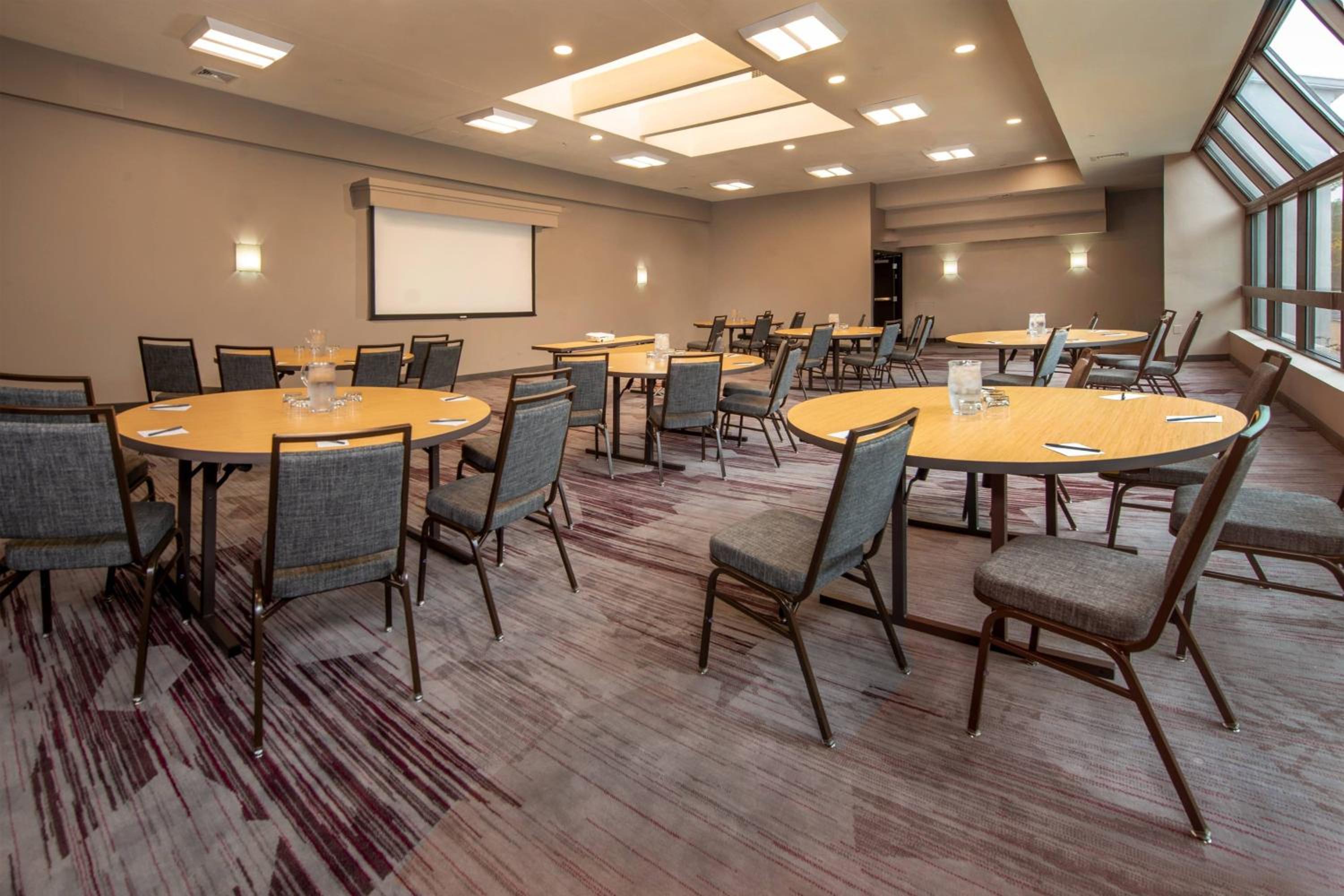 Courtyard by Marriott Dulles Airport Herndon/Reston - Property Image 51