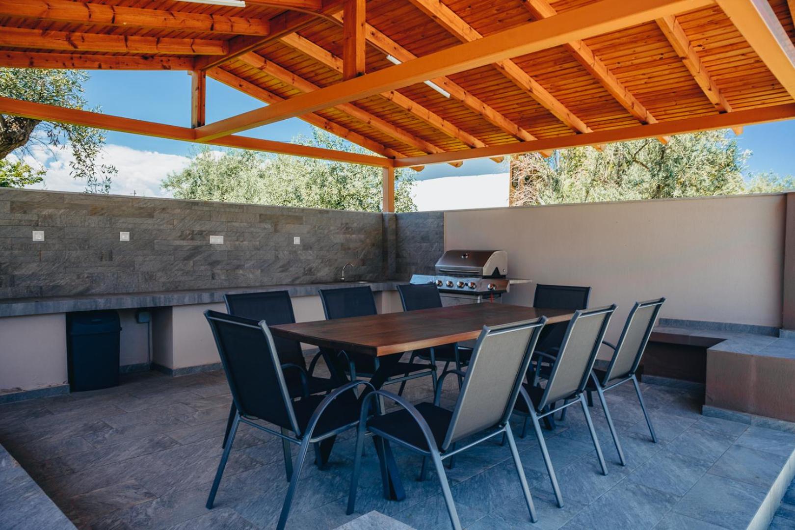 Epavli Alexandros Luxury Villa