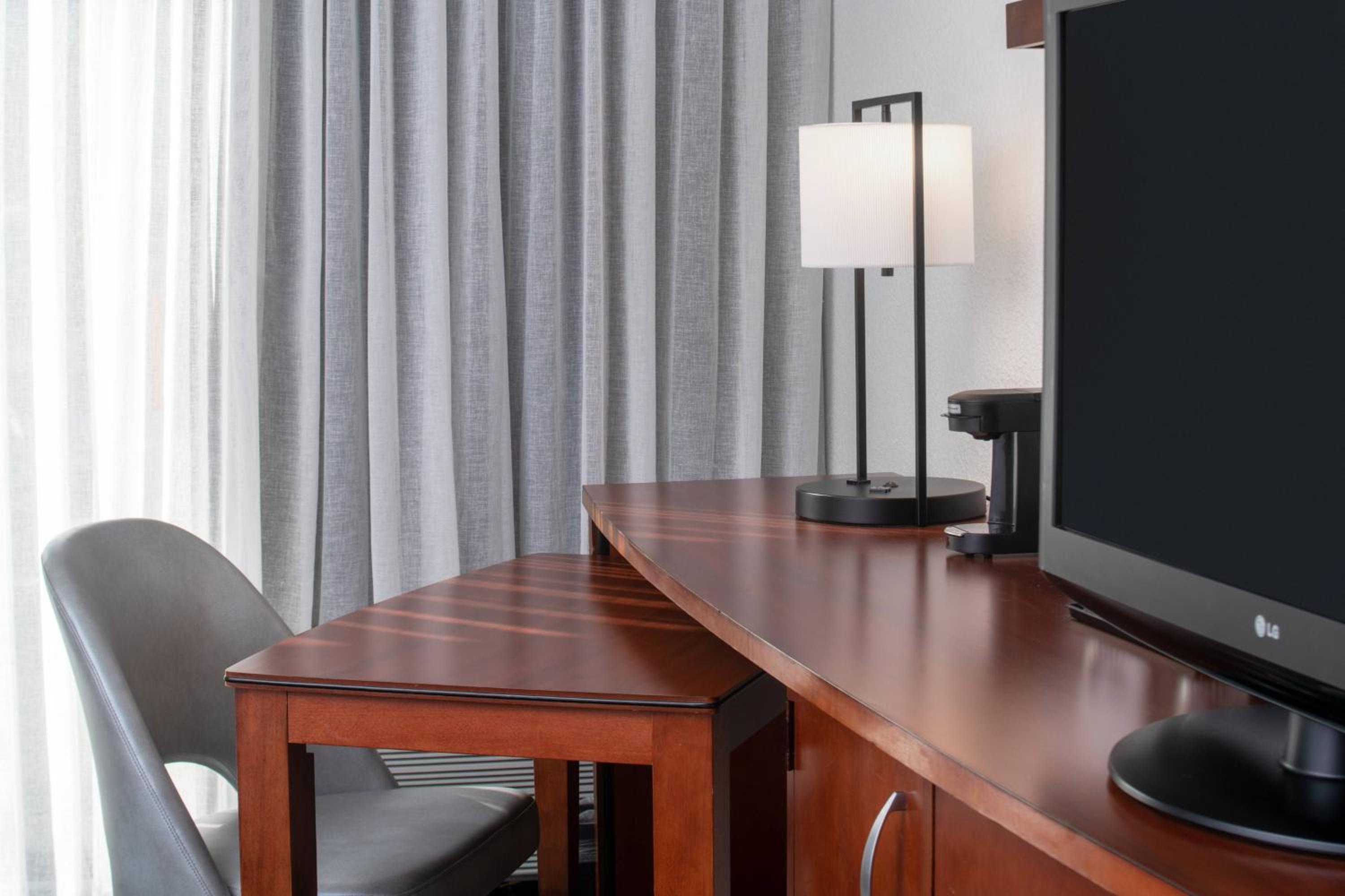 Courtyard by Marriott Dulles Airport Herndon/Reston - Property Image 37