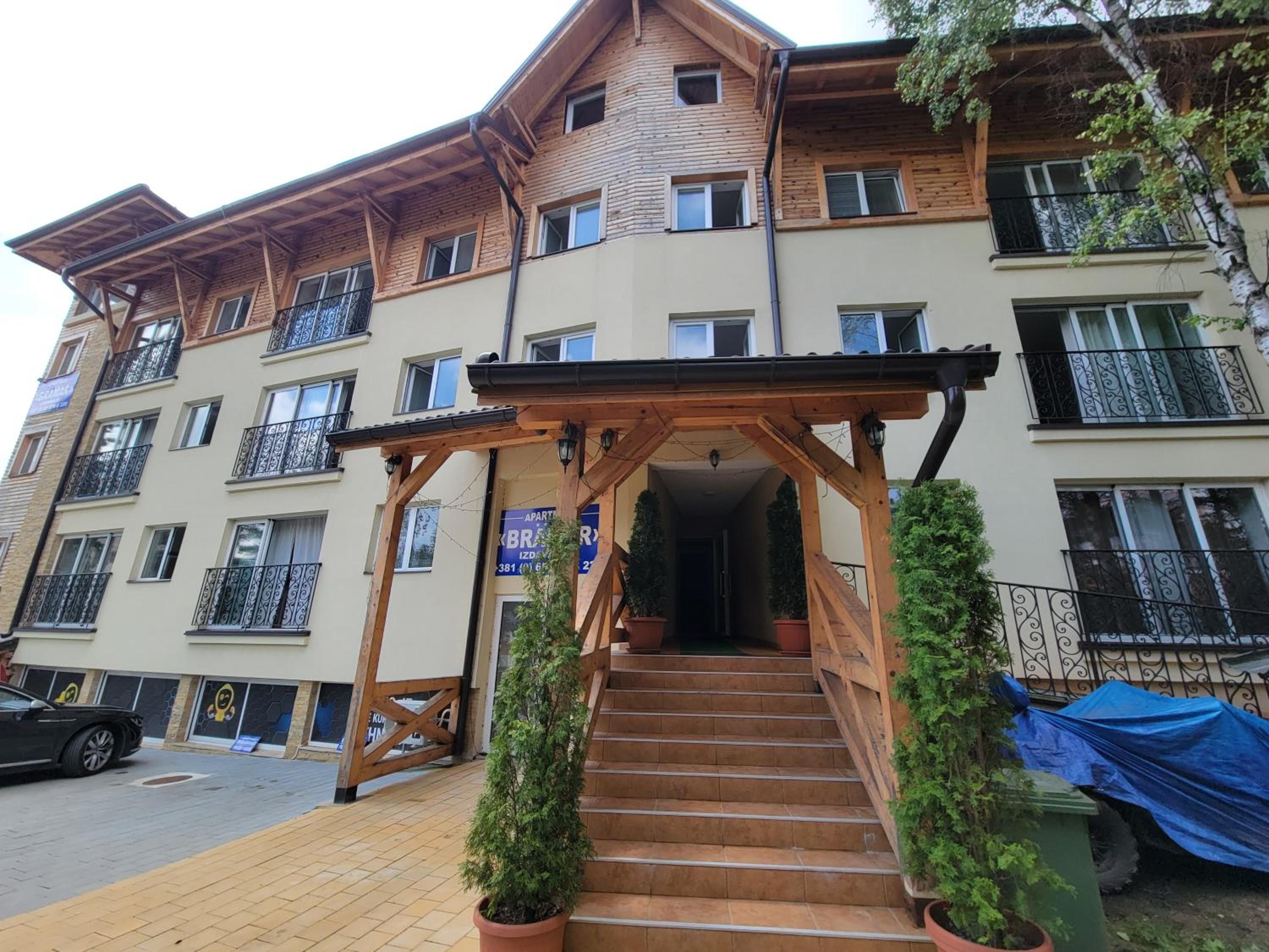 Simona Lux Apartment view 3