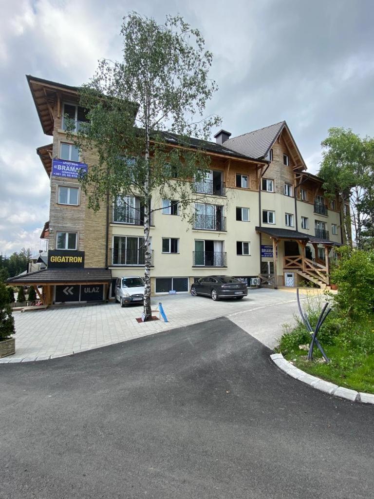 Simona Lux Apartment view 2