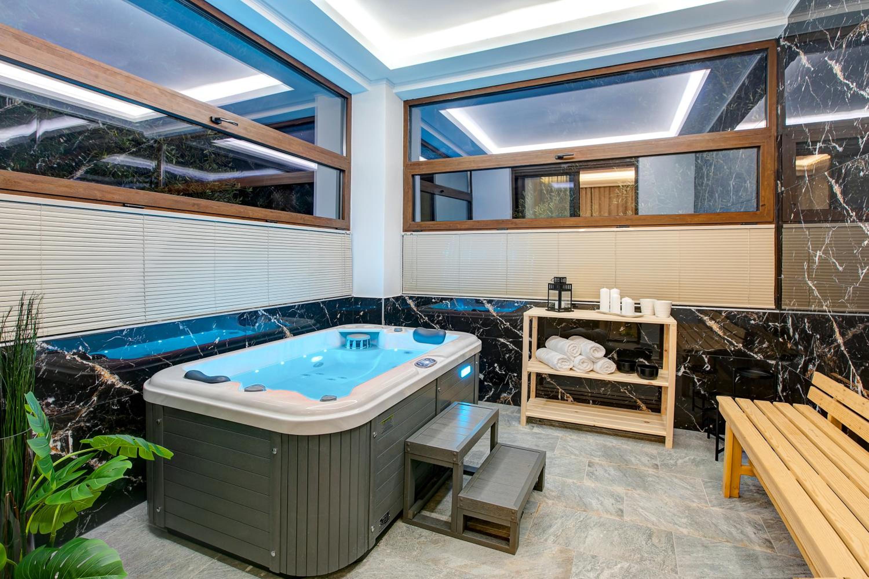 Epavli Alexandros Luxury Villa